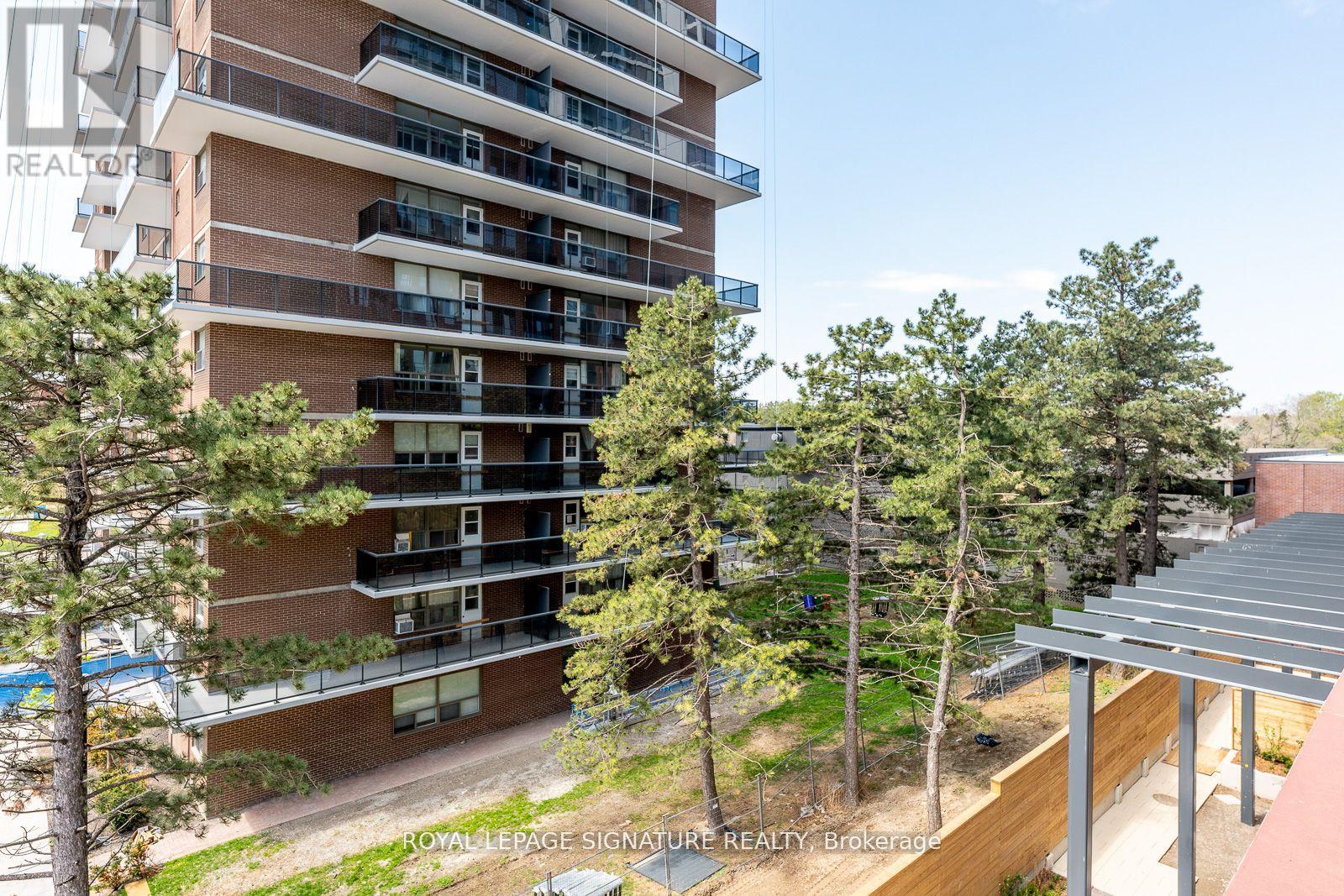 Photo 14 of 209 28 Ann Street, Mississauga ON