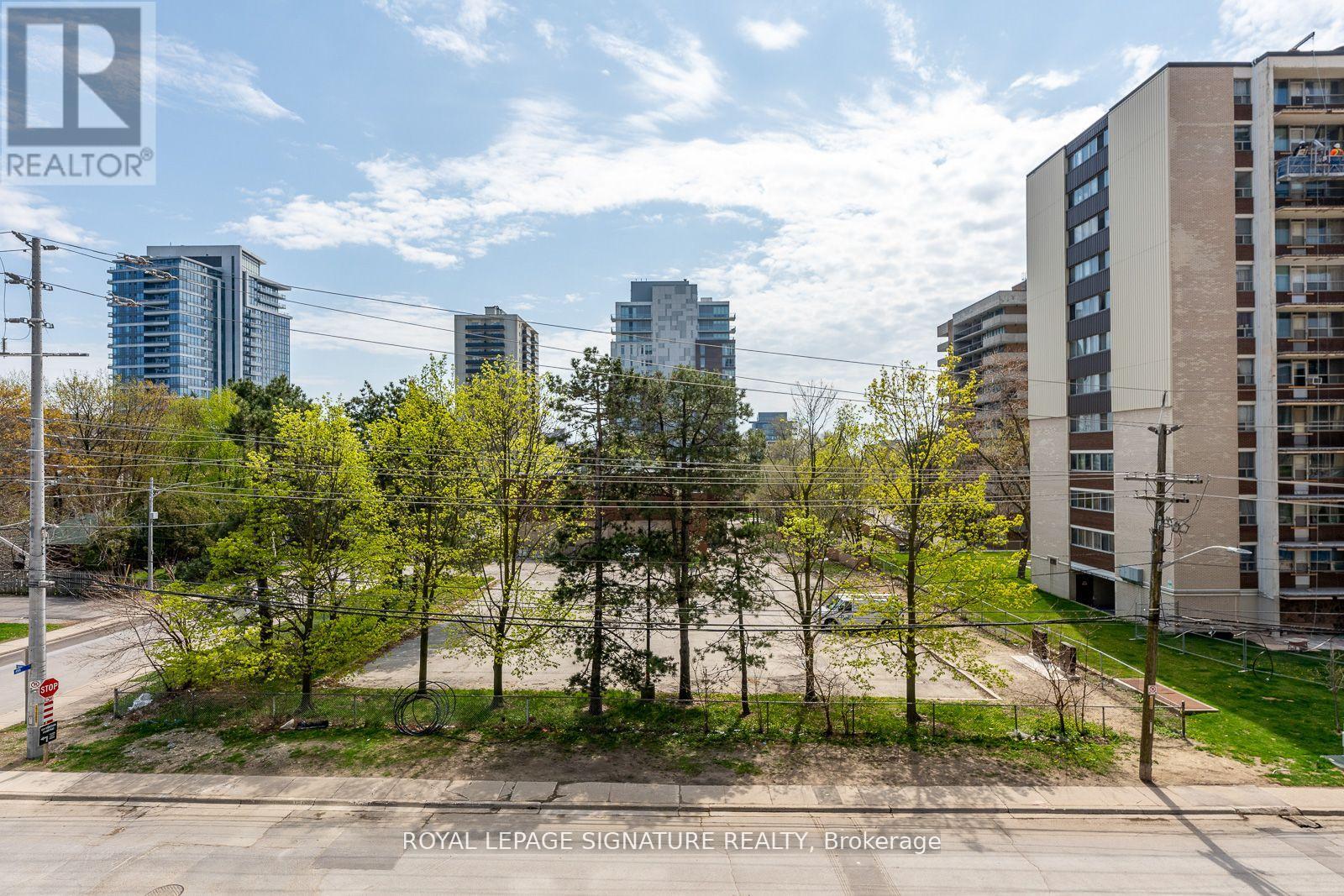 Photo 27 of 209 28 Ann Street, Mississauga ON
