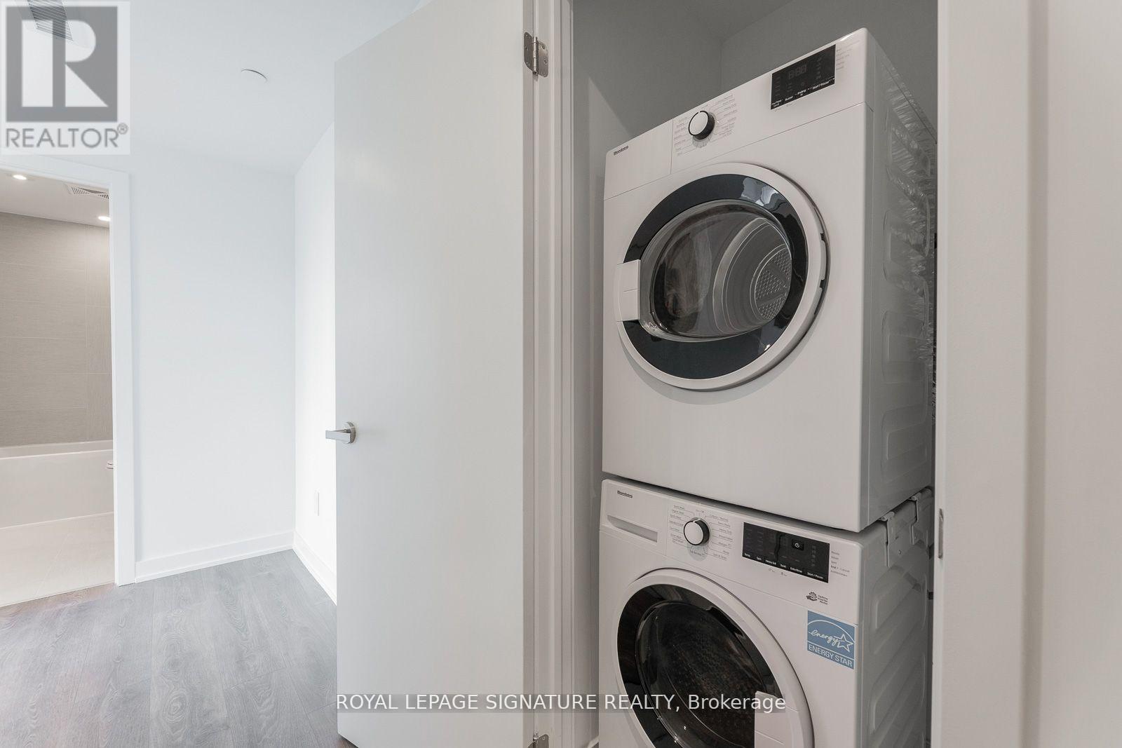 Photo 13 of 209 28 Ann Street, Mississauga ON