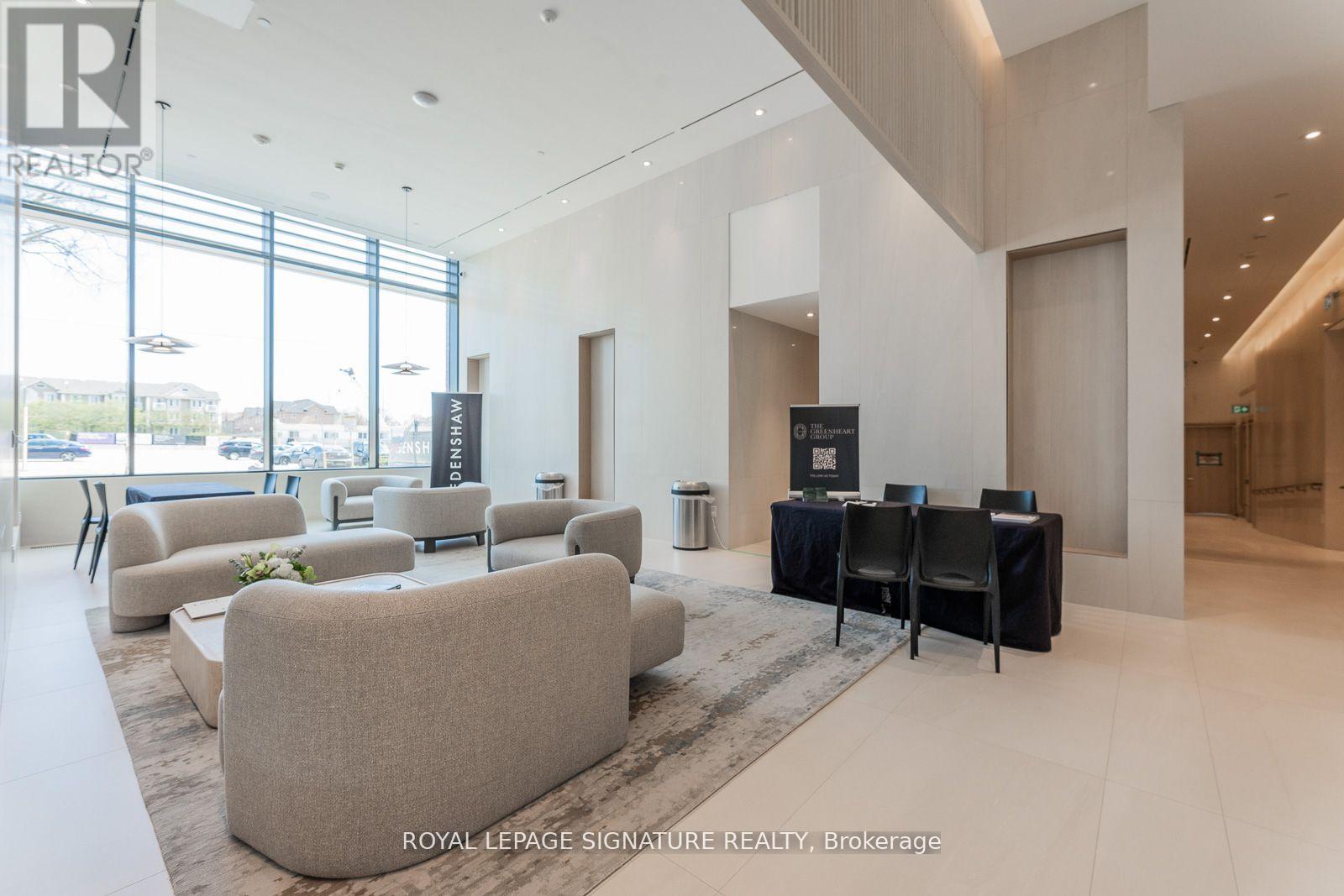 Photo 2 of 209 28 Ann Street, Mississauga ON