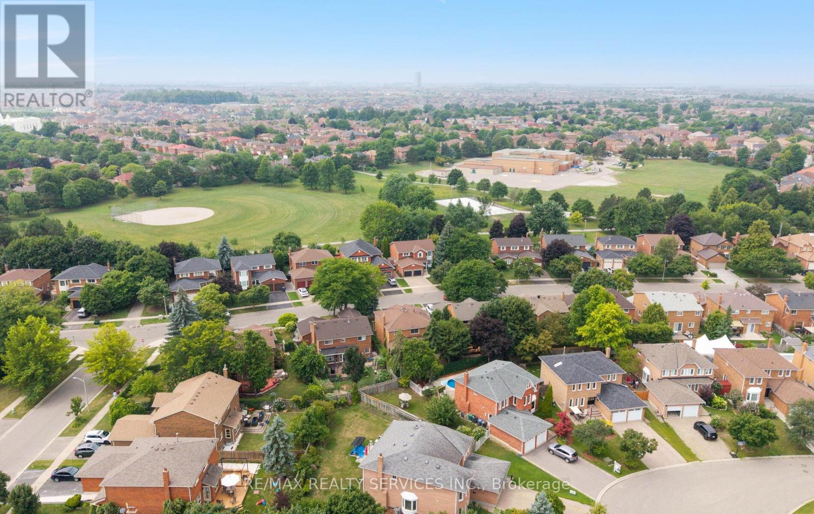 Photo 3 of 64 Burgby Avenue, Brampton ON