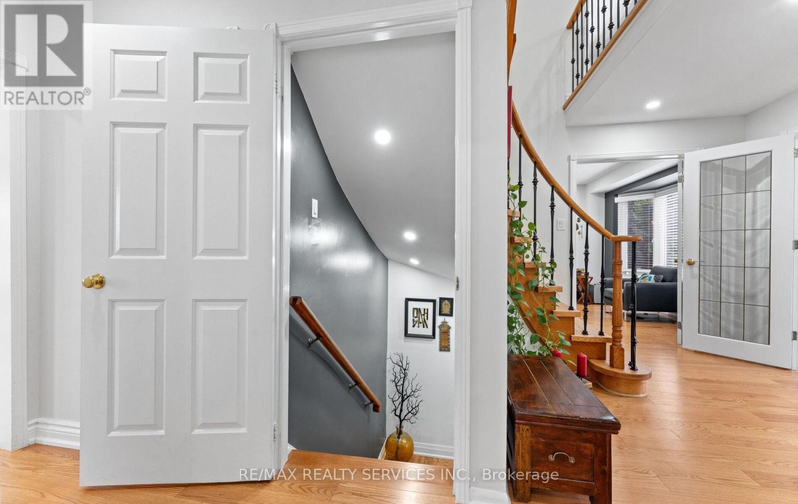 Photo 33 of 64 Burgby Avenue, Brampton ON