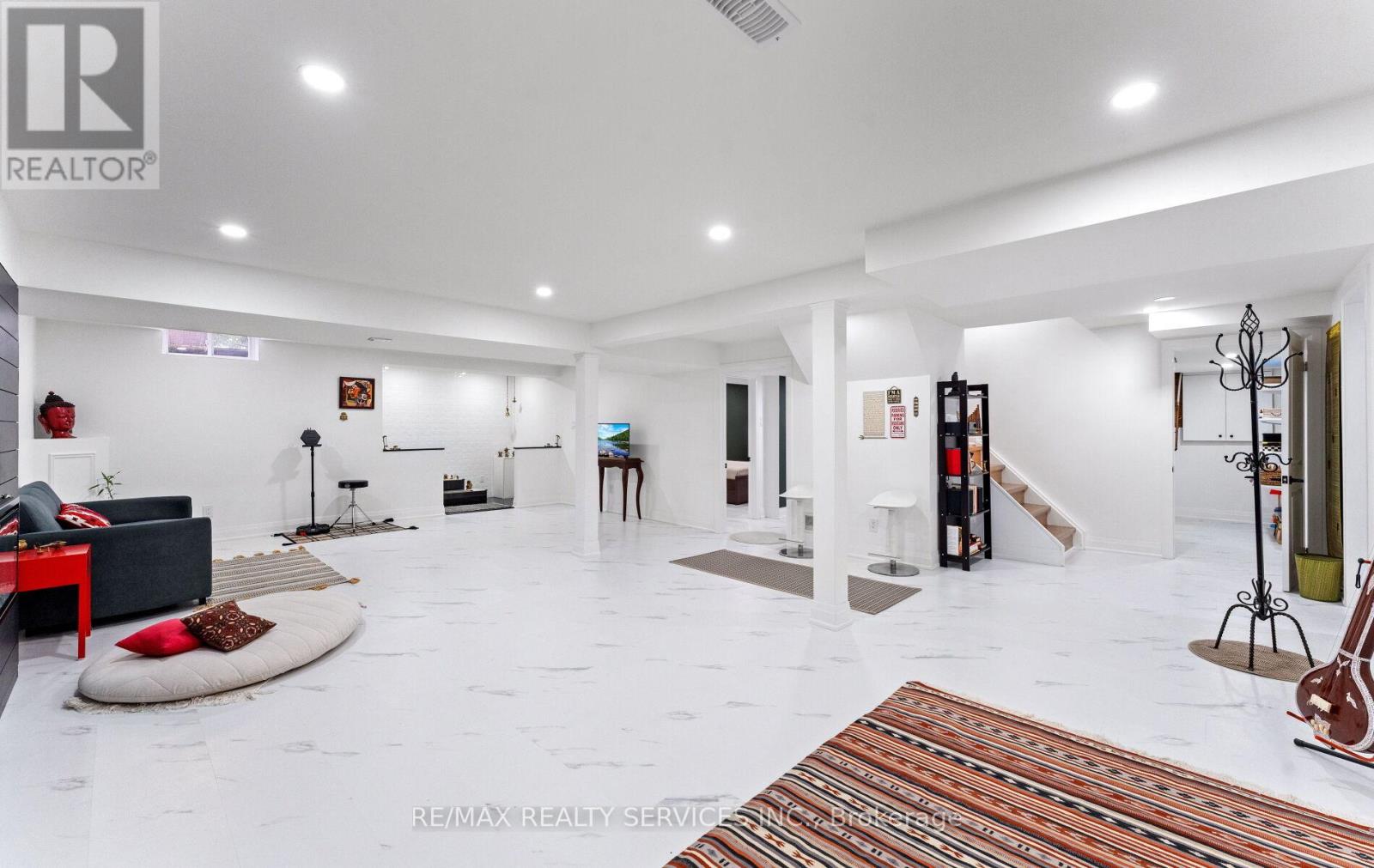 Photo 35 of 64 Burgby Avenue, Brampton ON