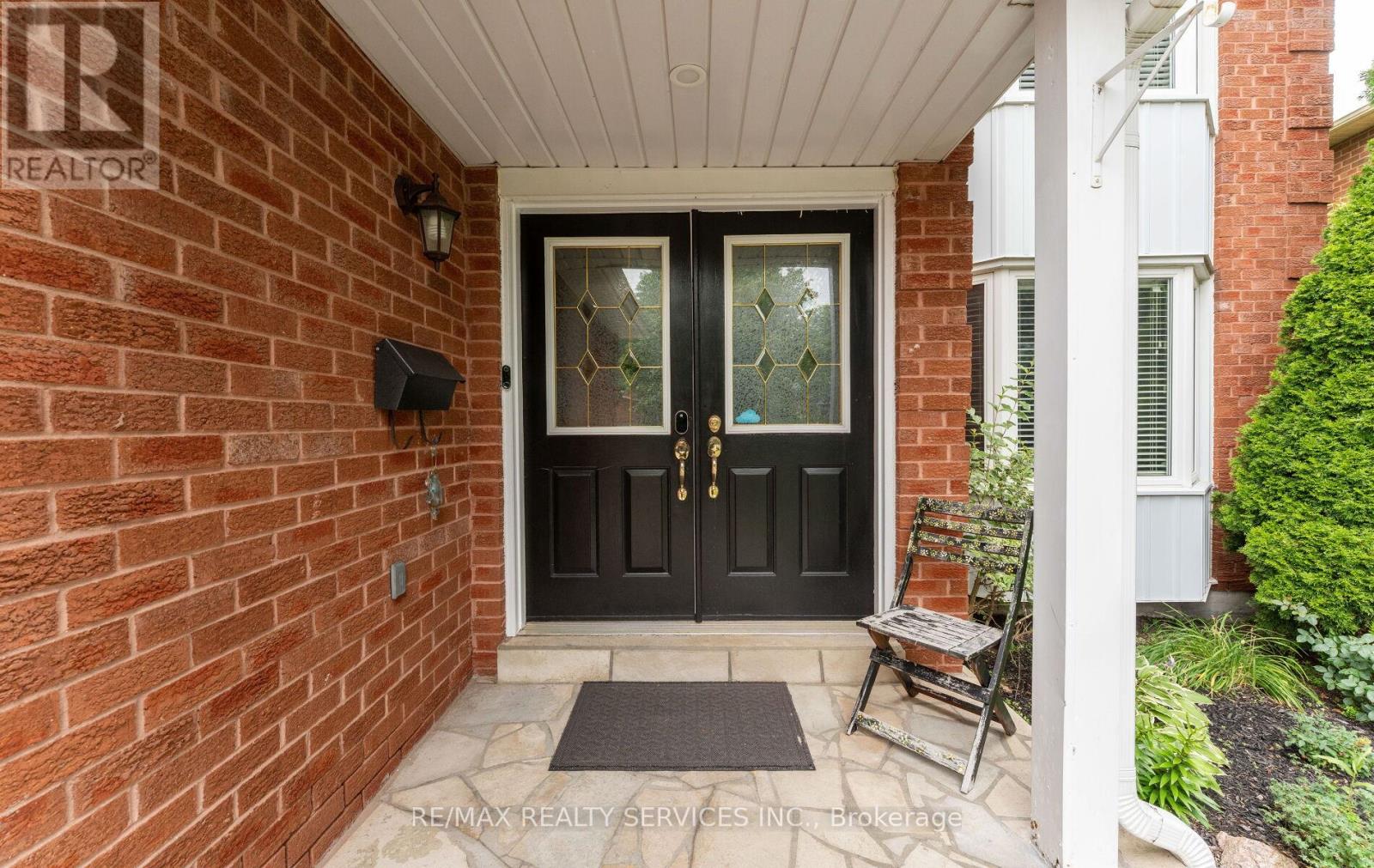 Photo 5 of 64 Burgby Avenue, Brampton ON