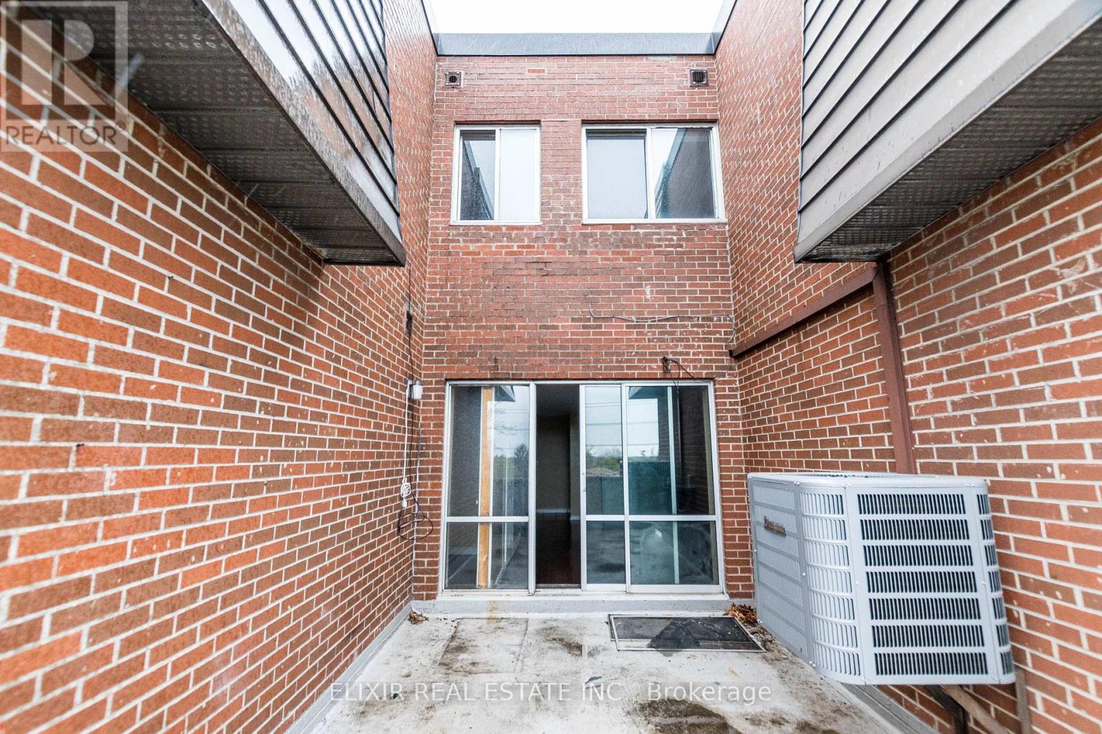 Photo 12 of 336 3025 The Credit Woodlands Drive, Mississauga ON