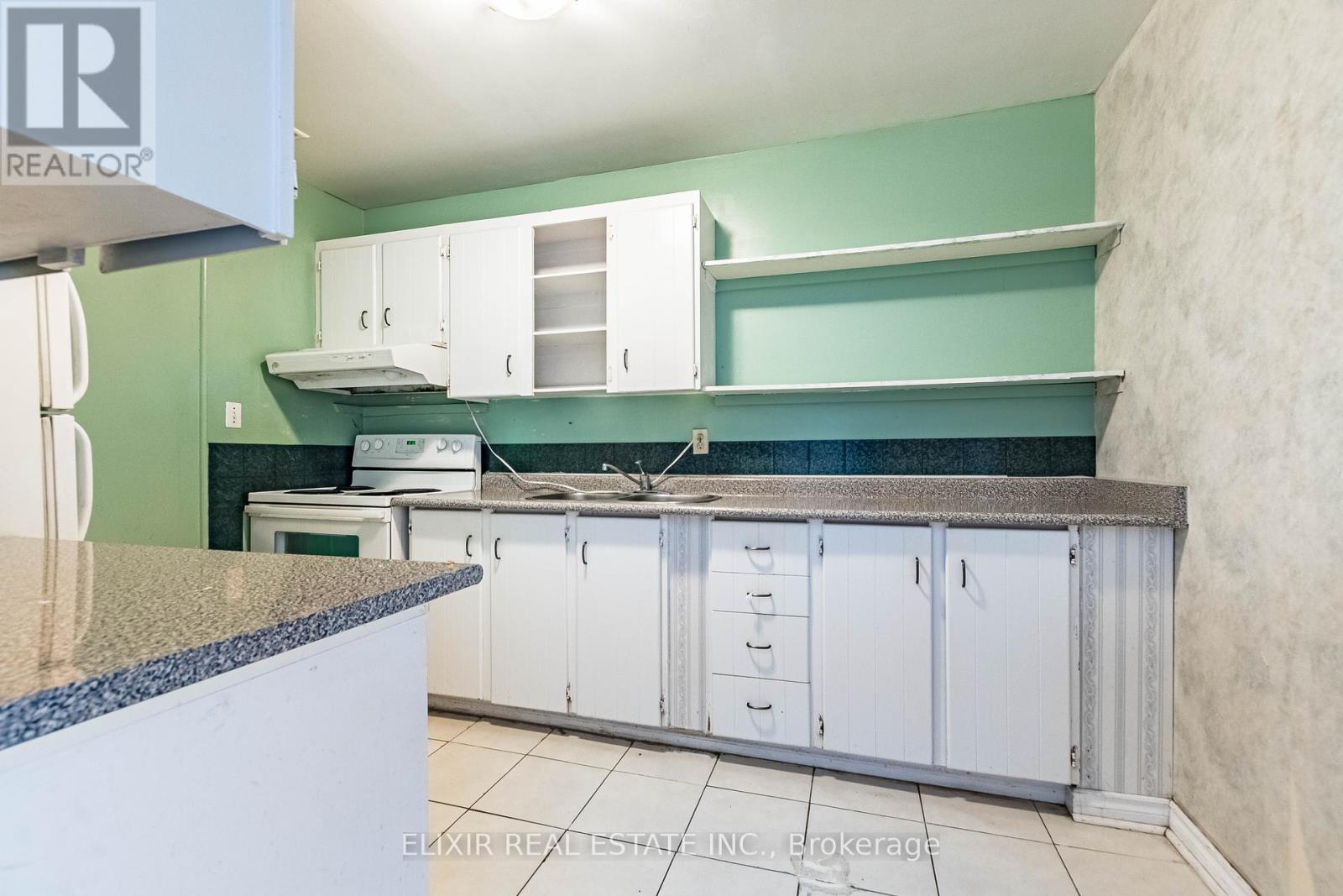 Photo 18 of 336 3025 The Credit Woodlands Drive, Mississauga ON