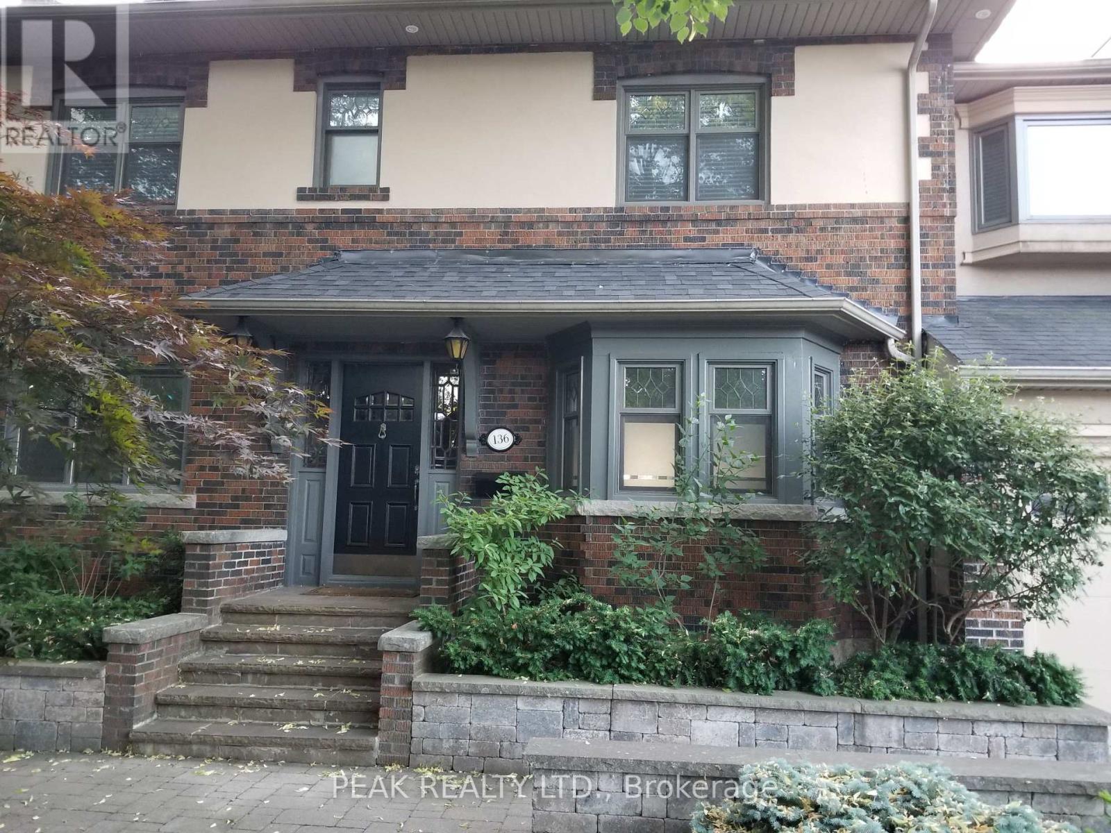 Photo 20 of 136 Humbercrest Boulevard, Toronto ON