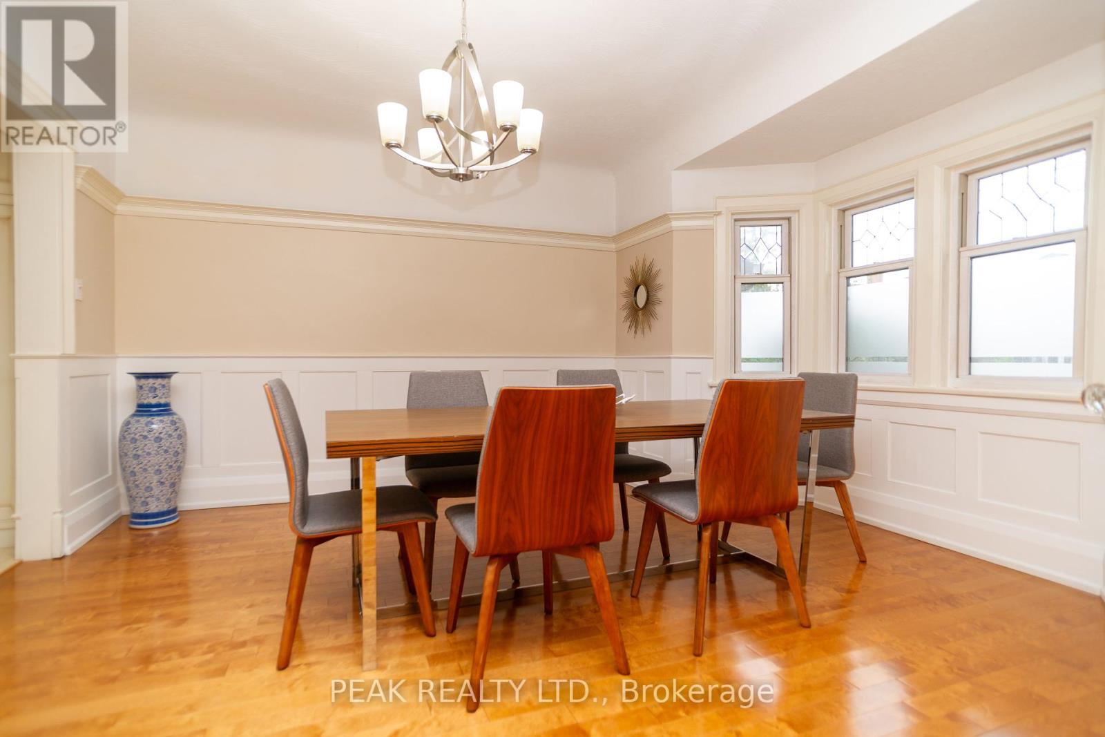 Photo 9 of 136 Humbercrest Boulevard, Toronto ON