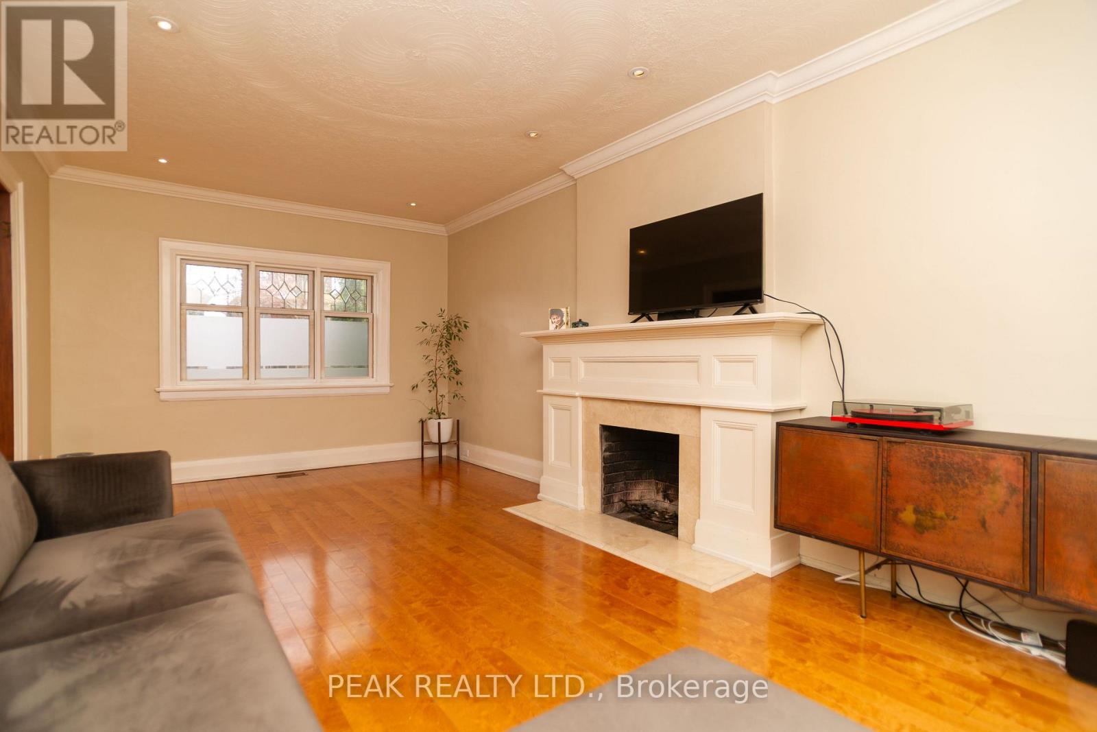 Photo 2 of 136 Humbercrest Boulevard, Toronto ON
