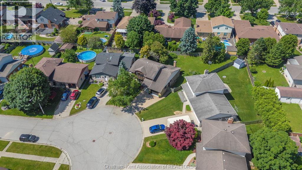 Photo 14 of 44 Pamela Crescent, Chatham ON
