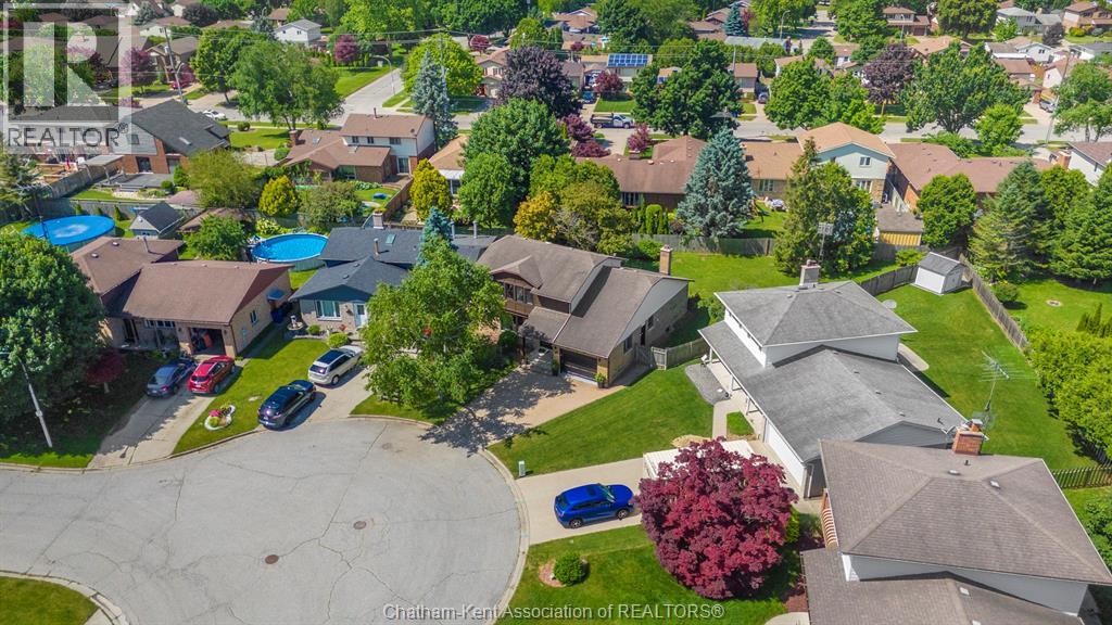 Photo 9 of 44 Pamela Crescent, Chatham ON