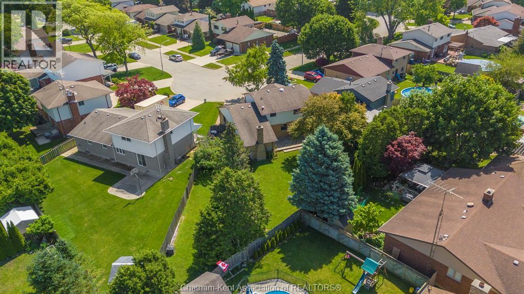 Photo 11 of 44 Pamela Crescent, Chatham ON