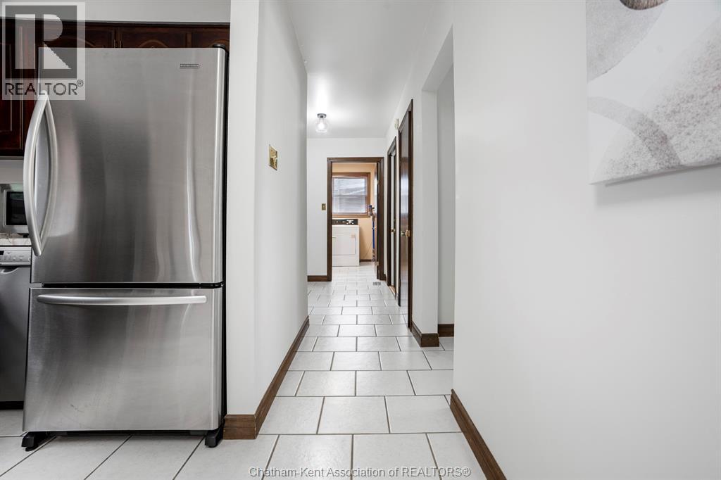 Photo 21 of 44 Pamela Crescent, Chatham ON