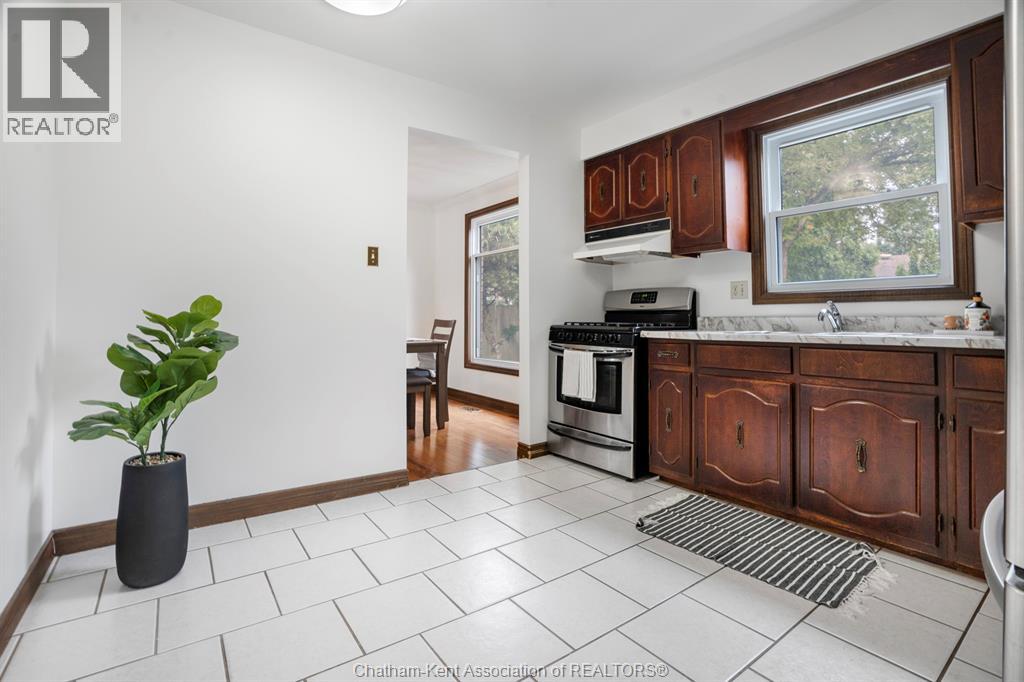 Photo 22 of 44 Pamela Crescent, Chatham ON
