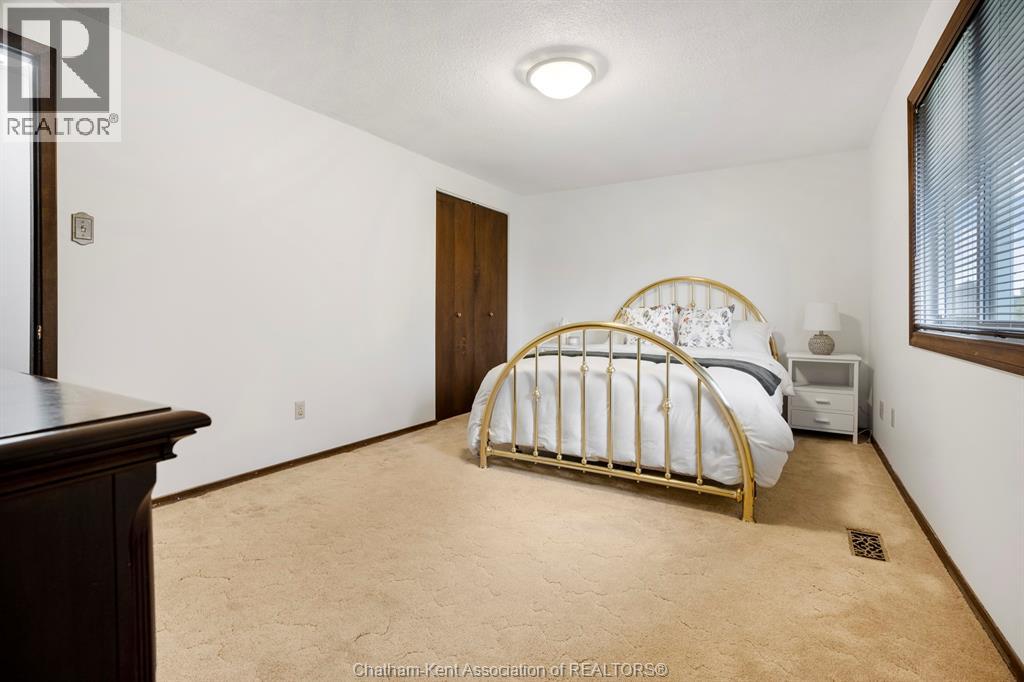 Photo 28 of 44 Pamela Crescent, Chatham ON