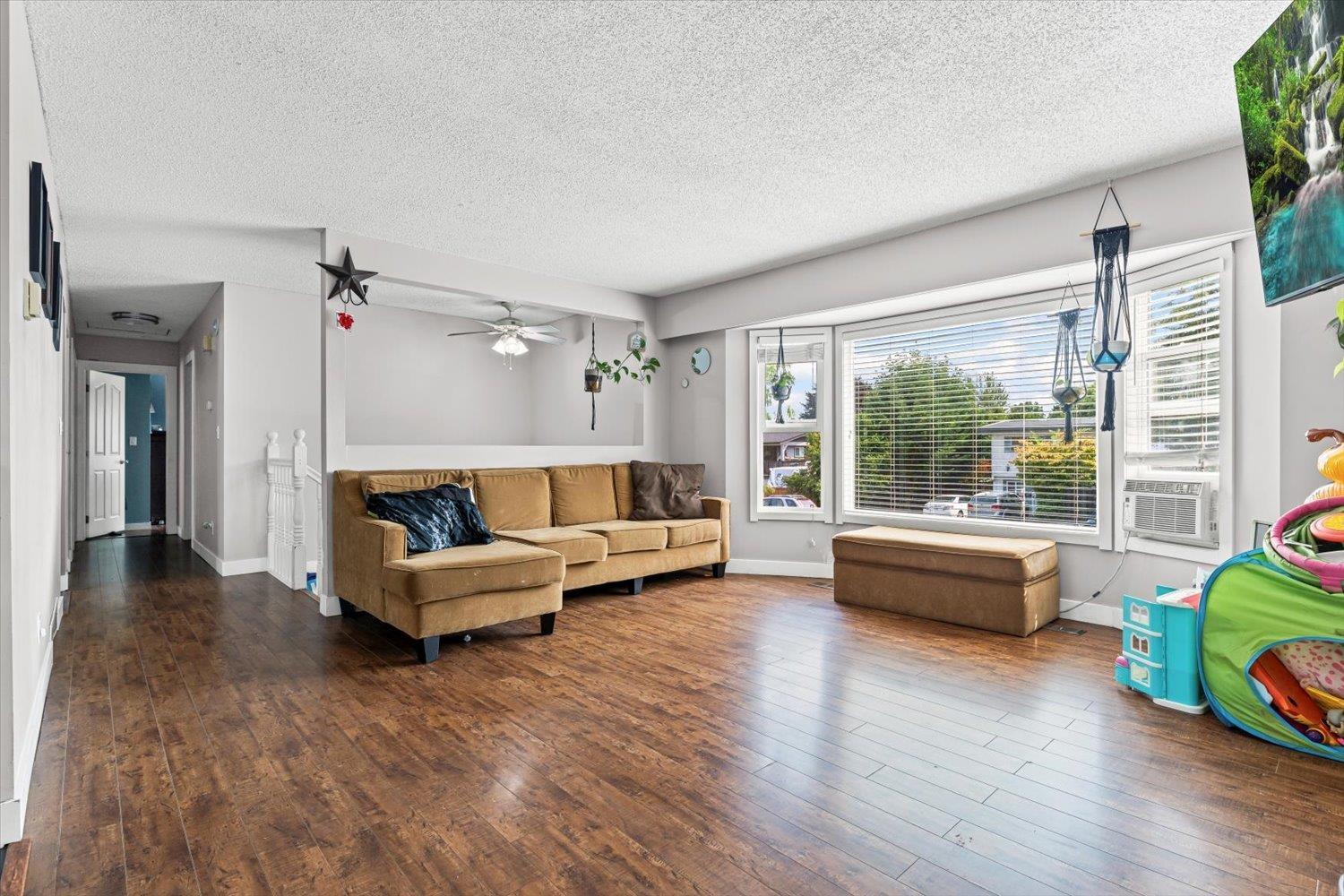 Photo 5 of 8645 Baker Drive Chilliwack Proper South, Chilliwack BC