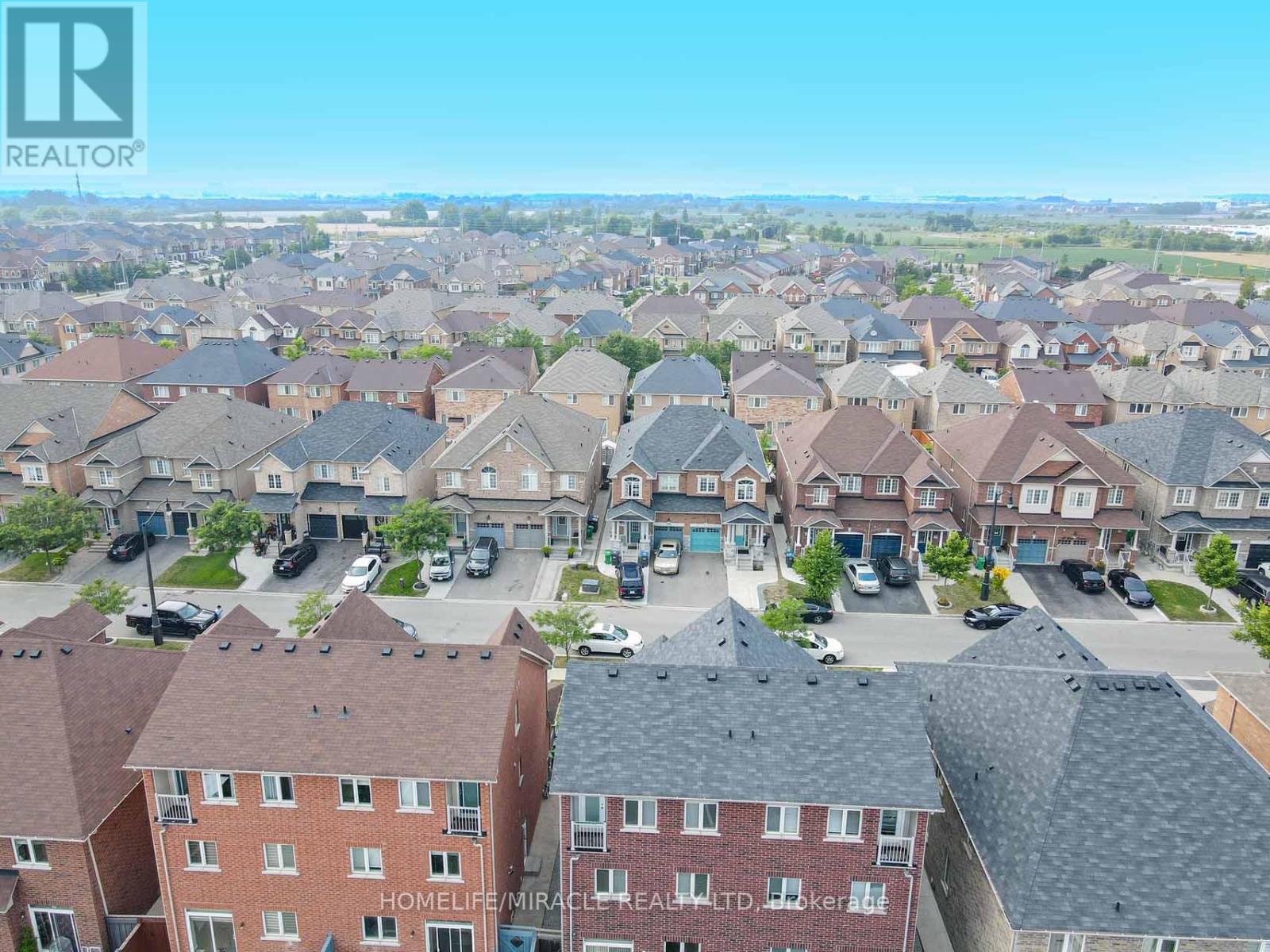 Photo 43 of 79 Lesabre Crescent, Brampton ON