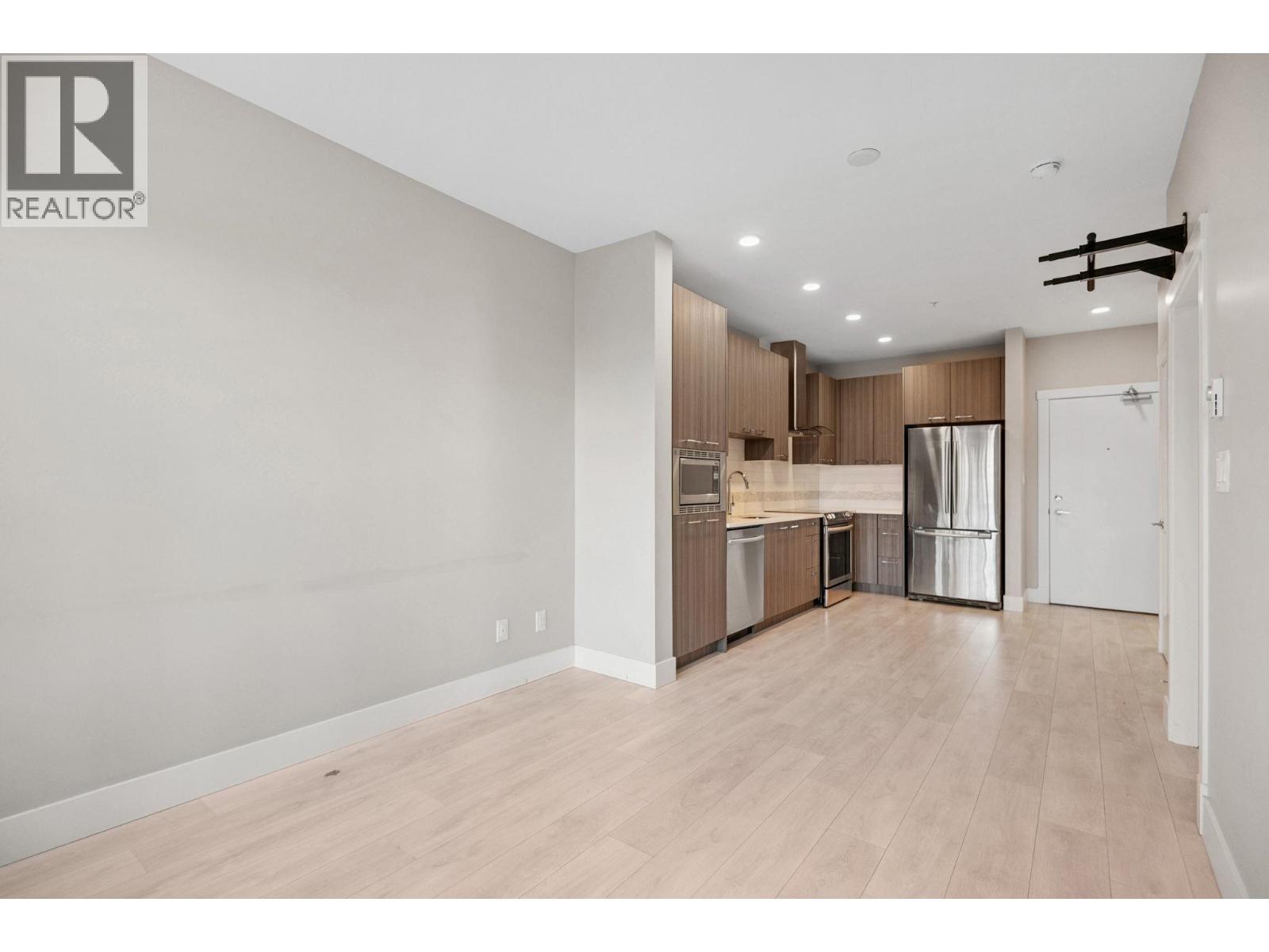 Photo 12 of 315 4690 Hawk Lane, Tsawwassen BC