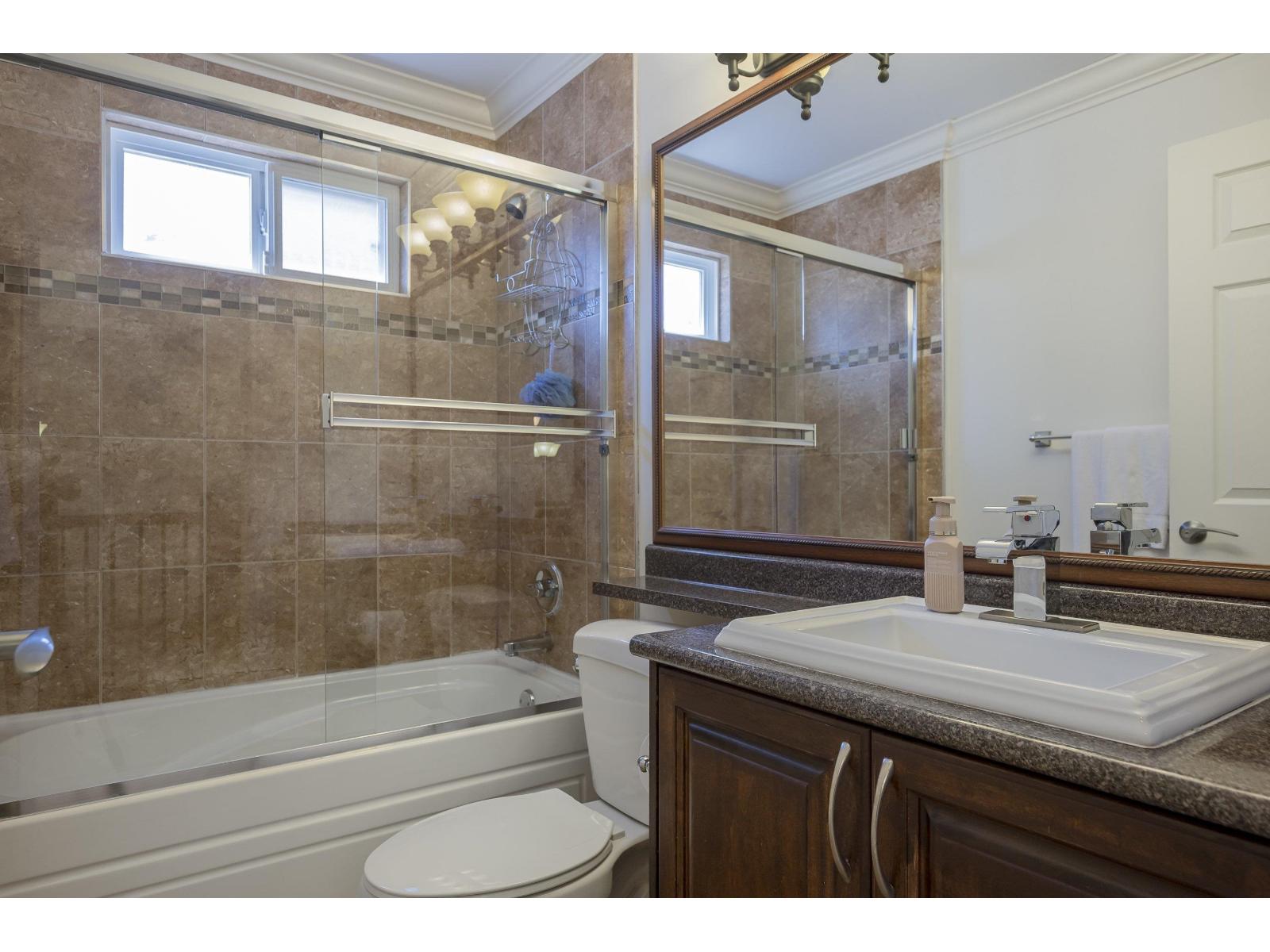 Photo 25 of 21179 83 A Avenue, Langley BC