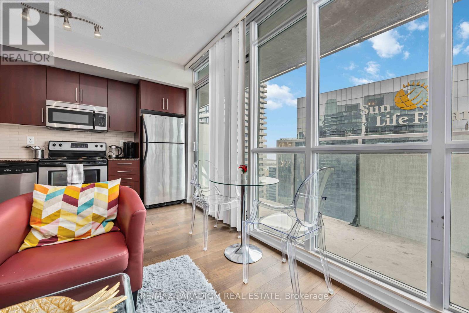 Photo 3 of 4209 55 Bremner Boulevard, Toronto ON