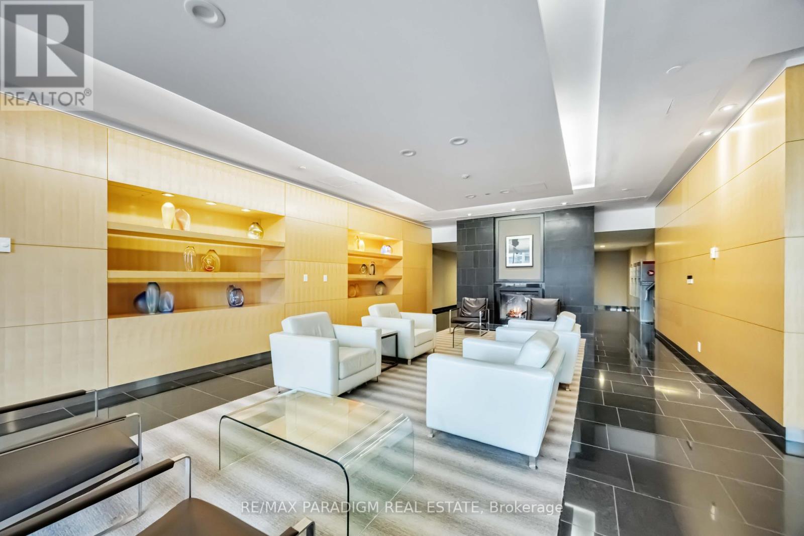 Photo 11 of 4209 55 Bremner Boulevard, Toronto ON