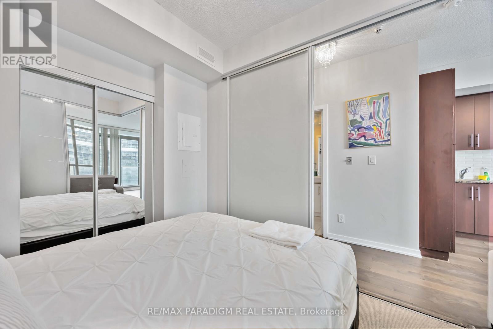 Photo 28 of 4209 55 Bremner Boulevard, Toronto ON