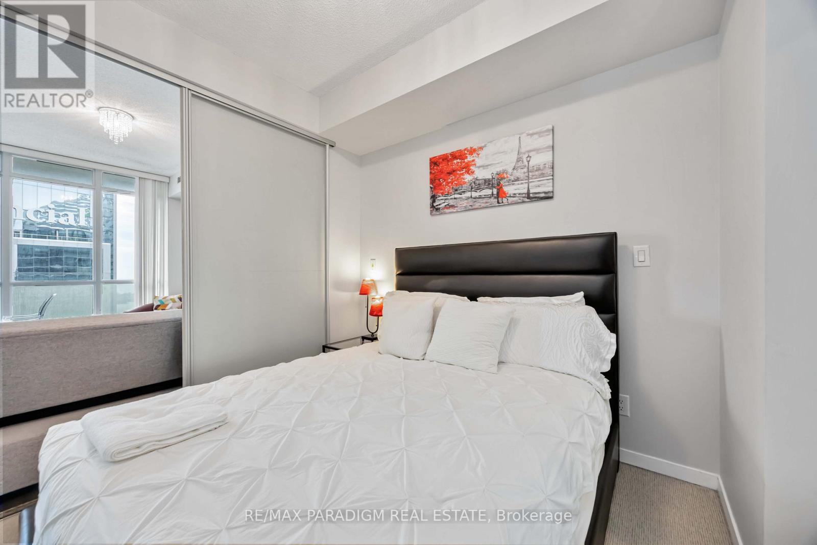 Photo 12 of 4209 55 Bremner Boulevard, Toronto ON
