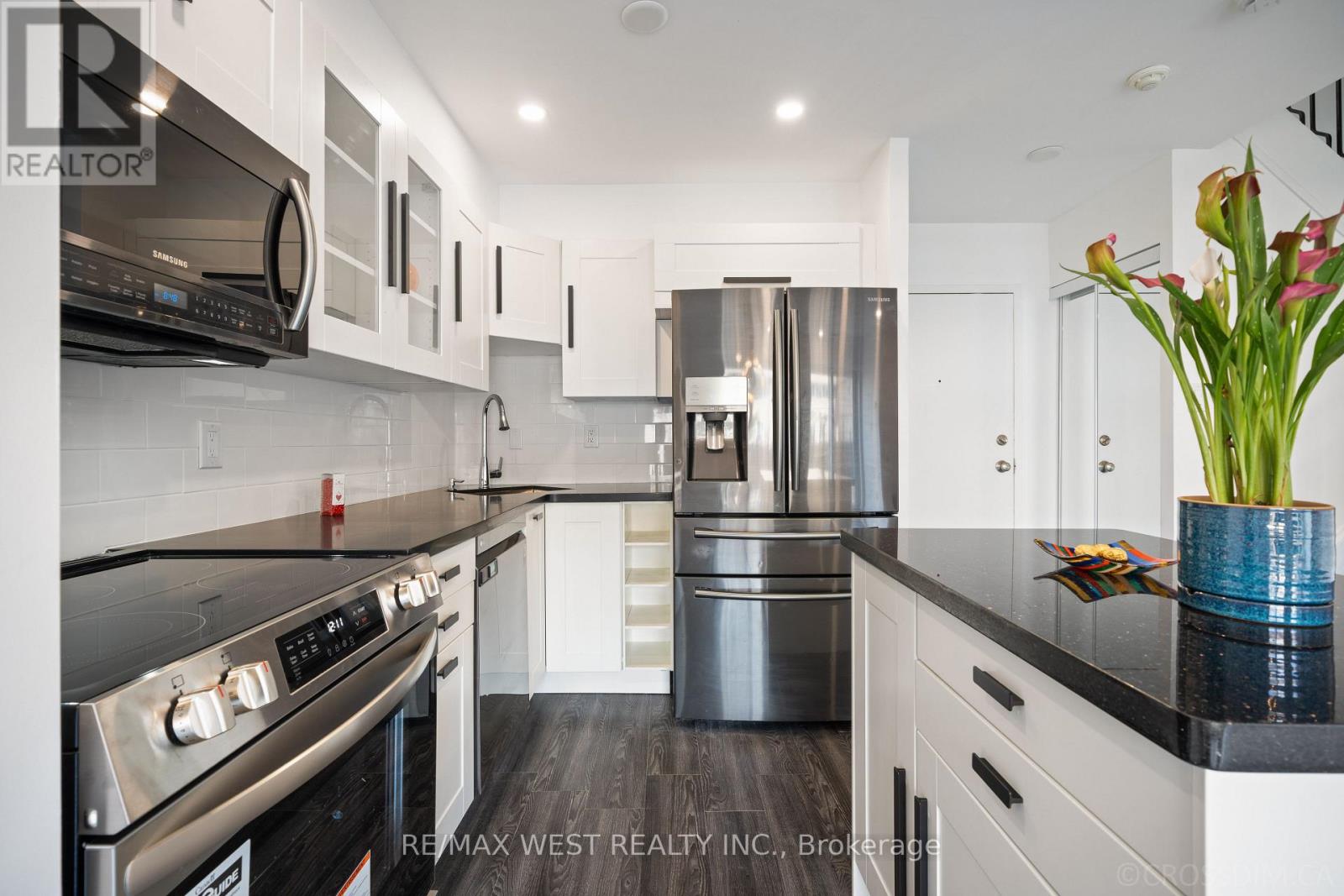 Photo 1 of 236 165 Cherokee Boulevard N, Toronto ON