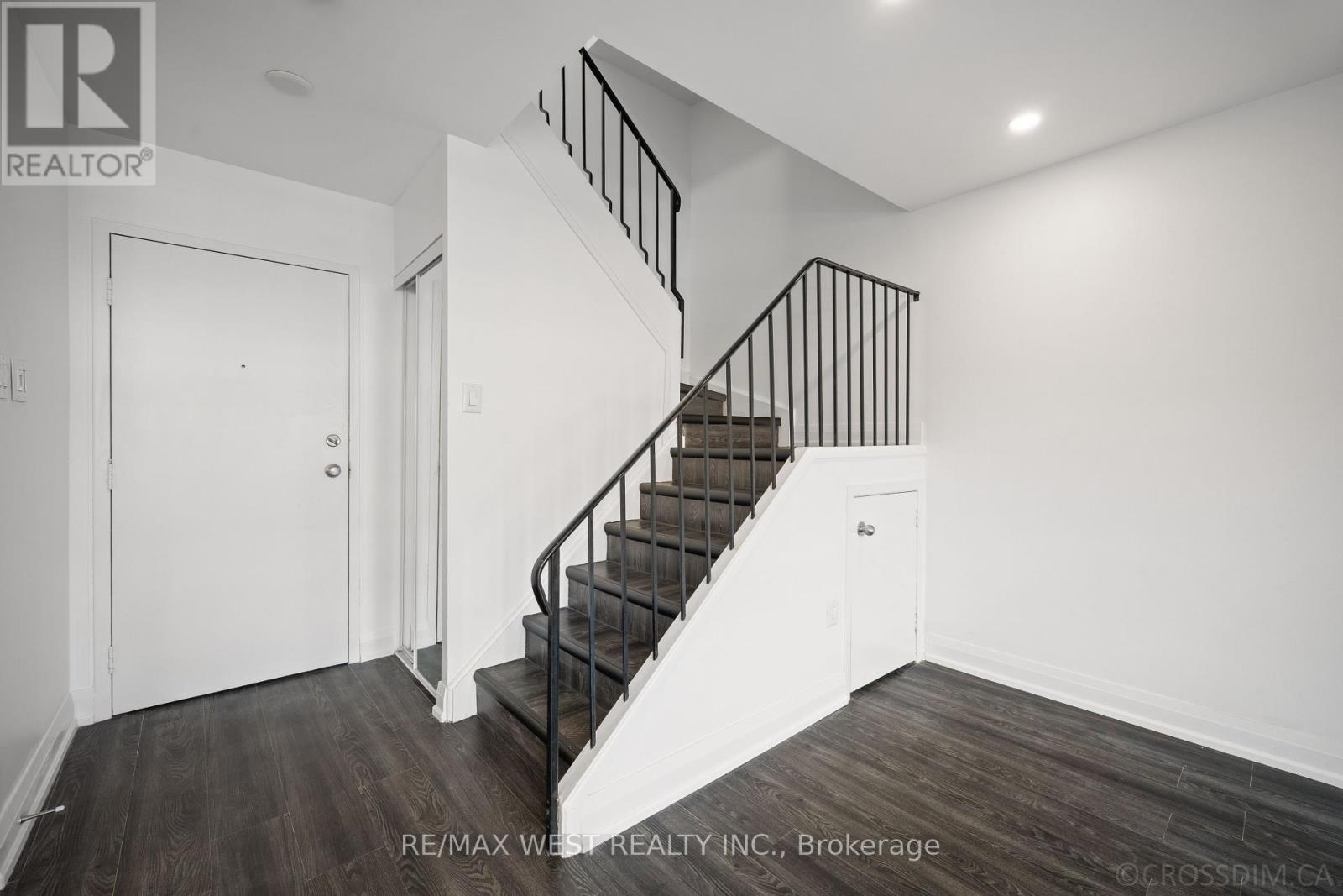 Photo 17 of 236 165 Cherokee Boulevard N, Toronto ON