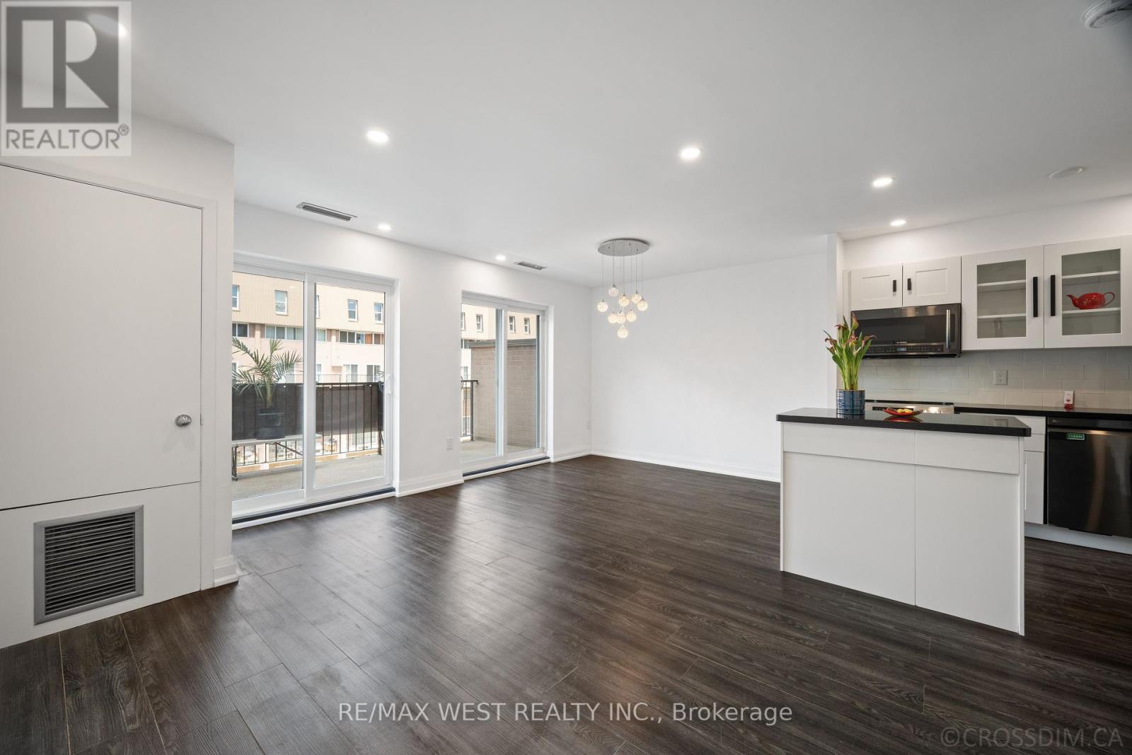 Photo 10 of 236 165 Cherokee Boulevard N, Toronto ON