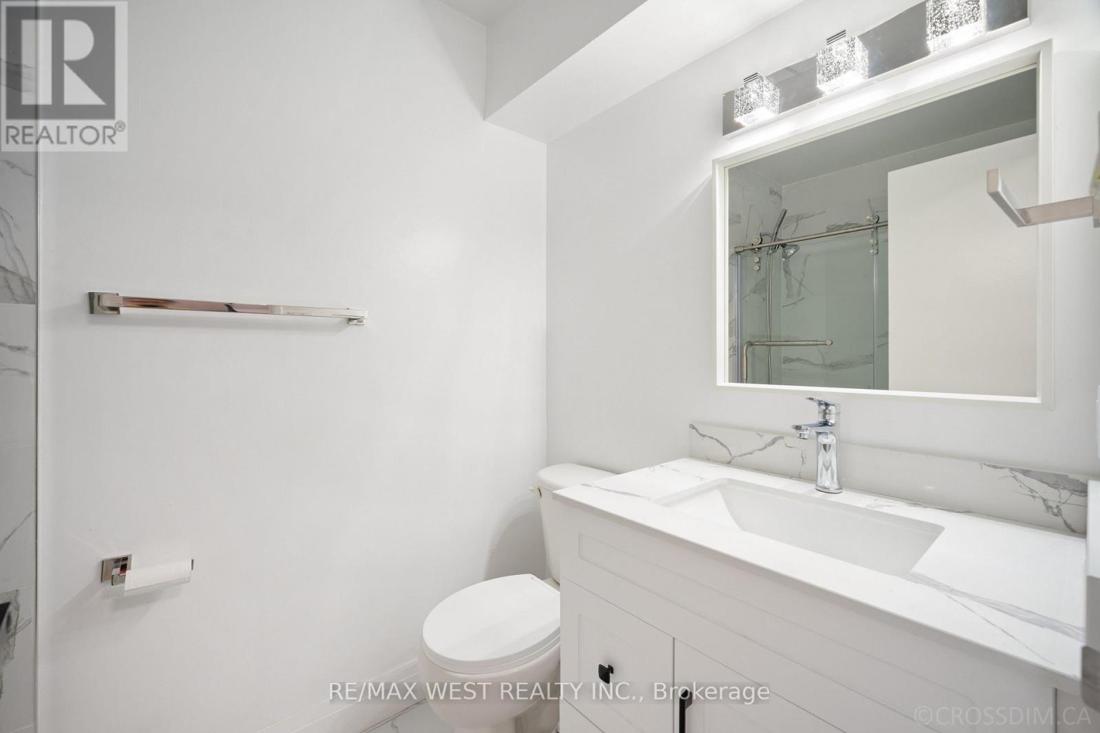 Photo 21 of 236 165 Cherokee Boulevard N, Toronto ON