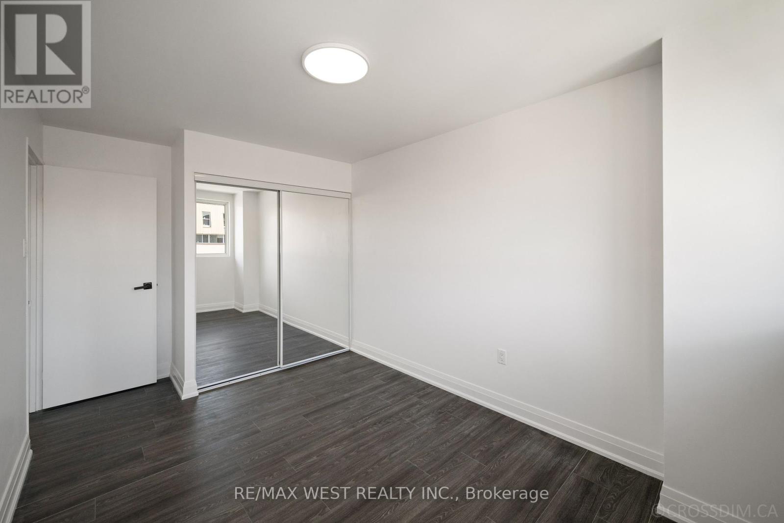 Photo 32 of 236 165 Cherokee Boulevard N, Toronto ON