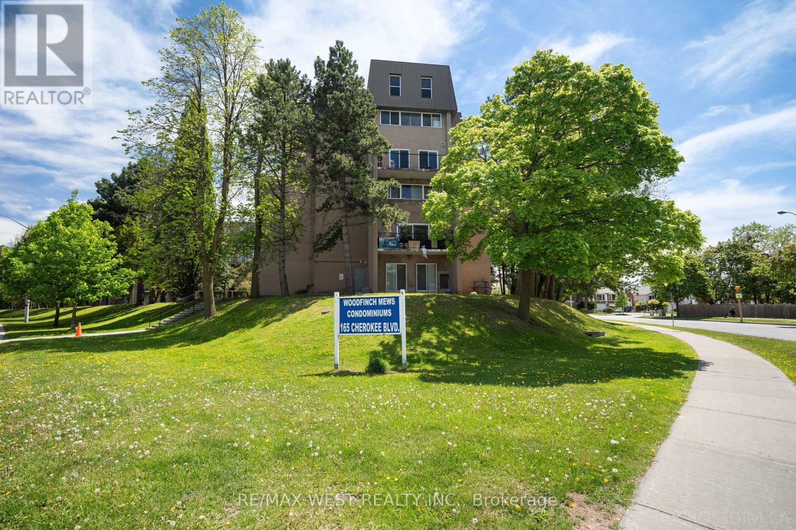 Photo 7 of 236 165 Cherokee Boulevard N, Toronto ON
