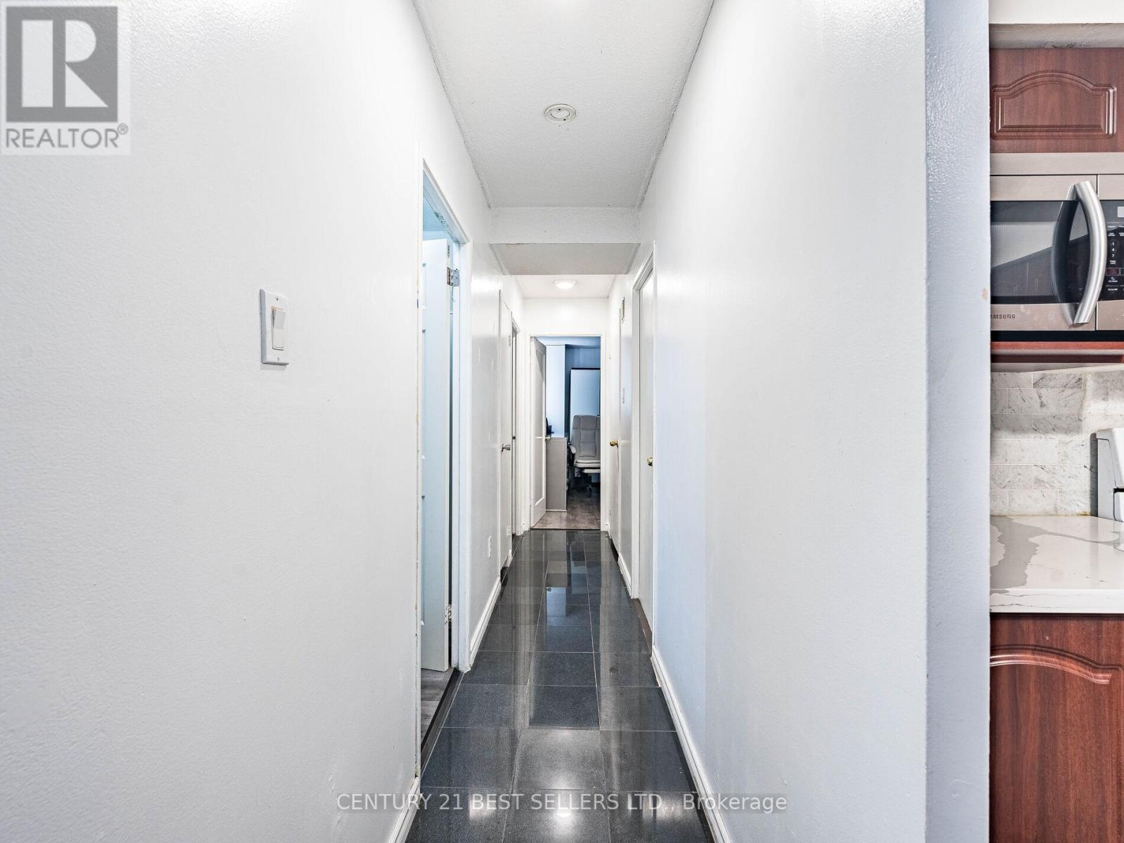 Photo 9 of 1410 3380 Eglinton Avenue E, Toronto ON