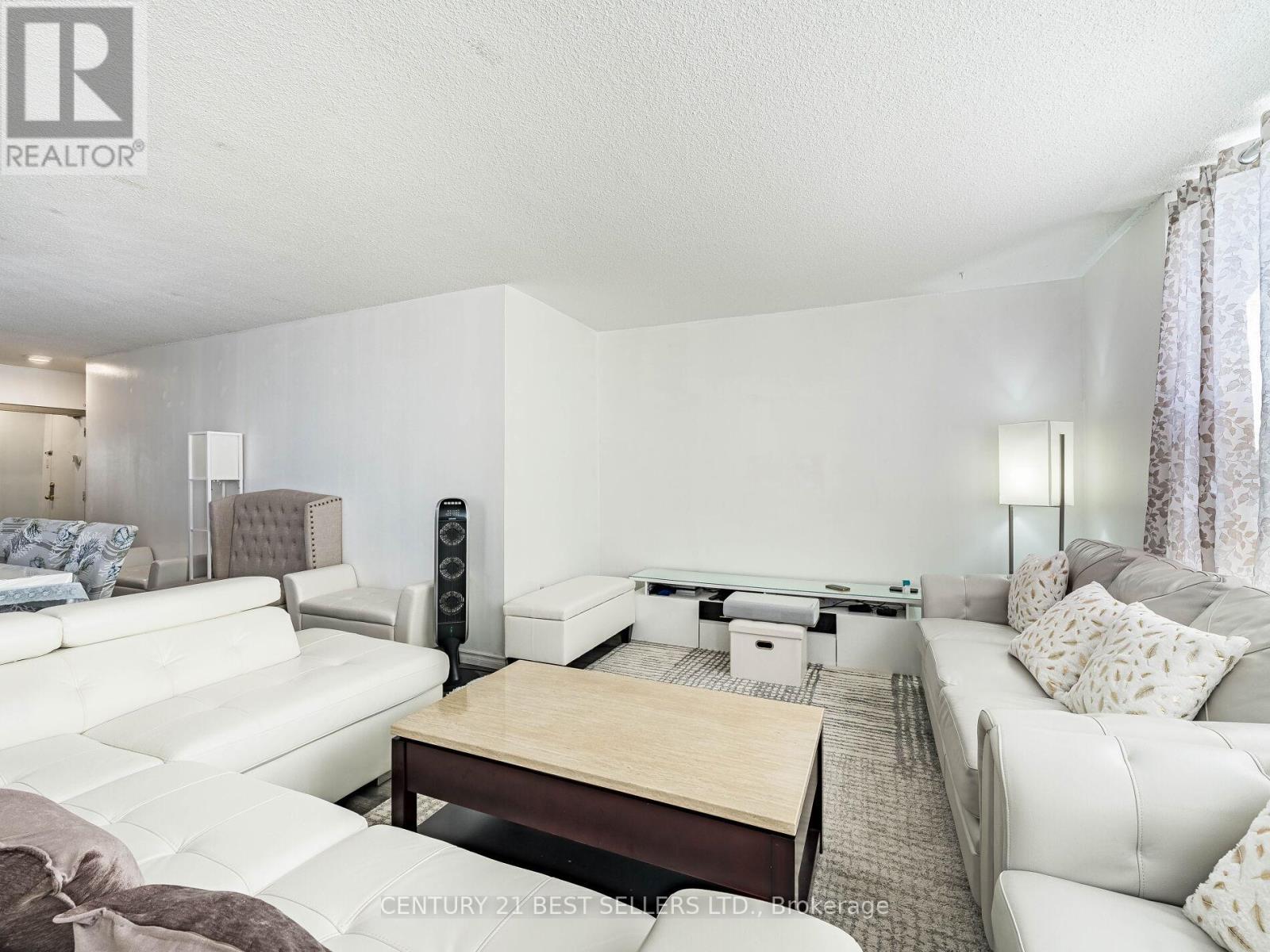 Photo 11 of 1410 3380 Eglinton Avenue E, Toronto ON