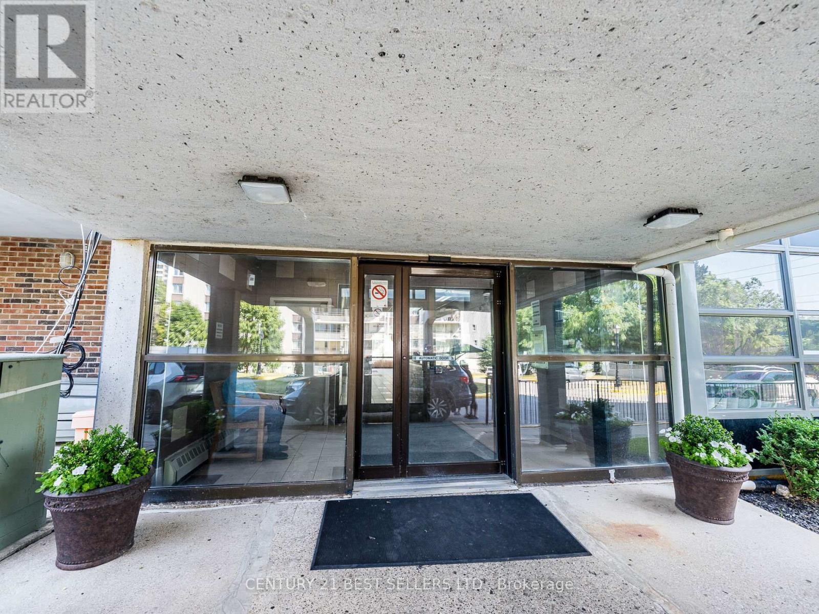 Photo 31 of 1410 3380 Eglinton Avenue E, Toronto ON
