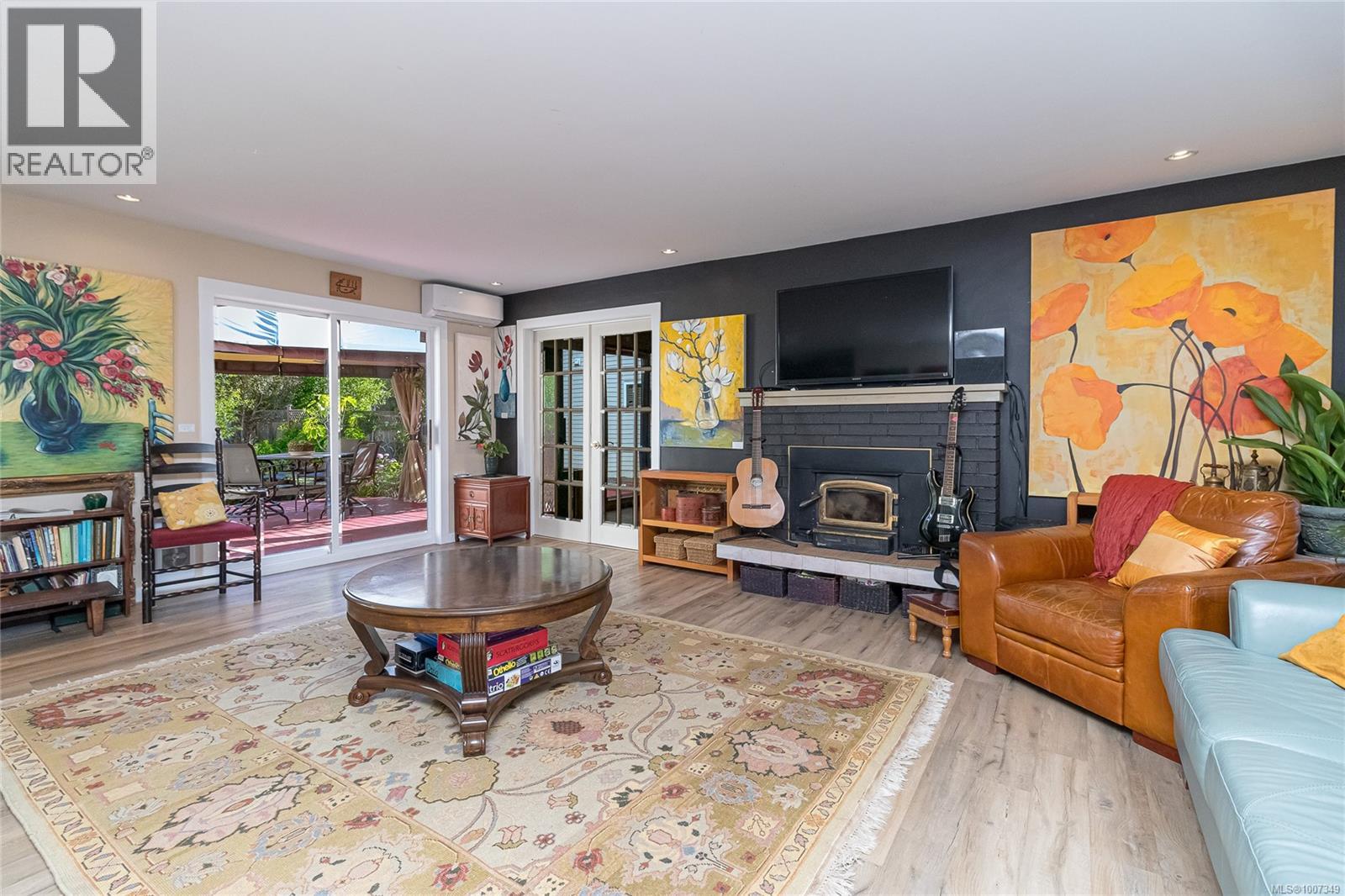862 Canterbury Rd, Saanich