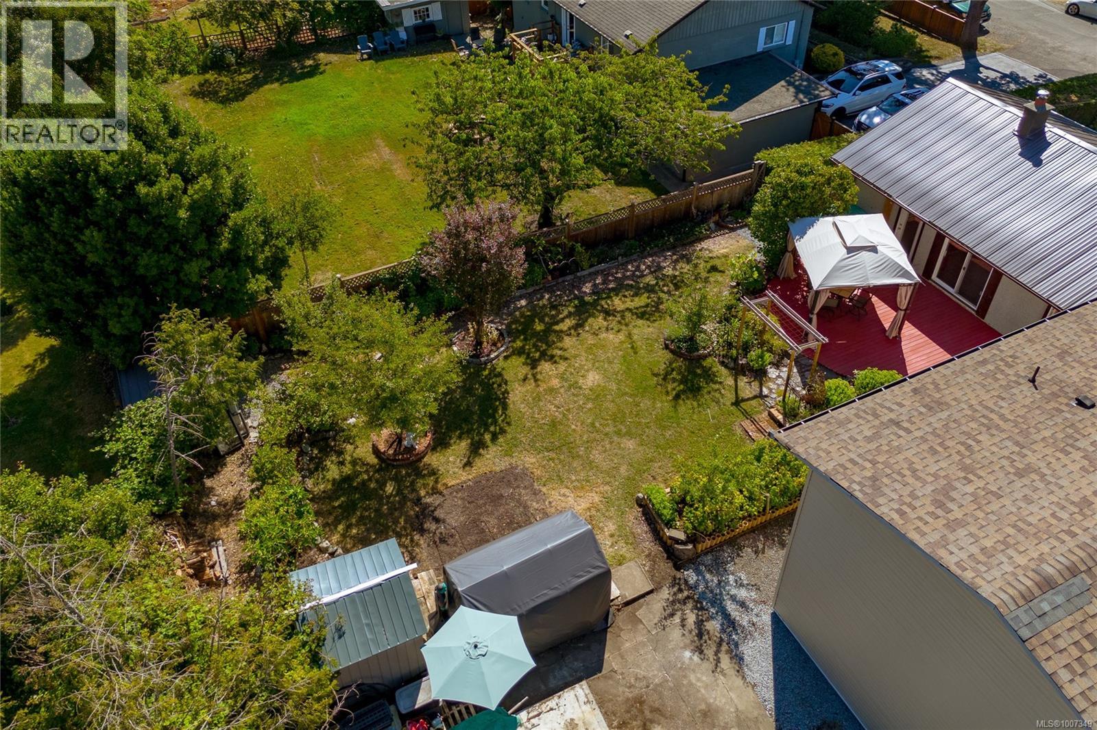 862 Canterbury Rd, Saanich