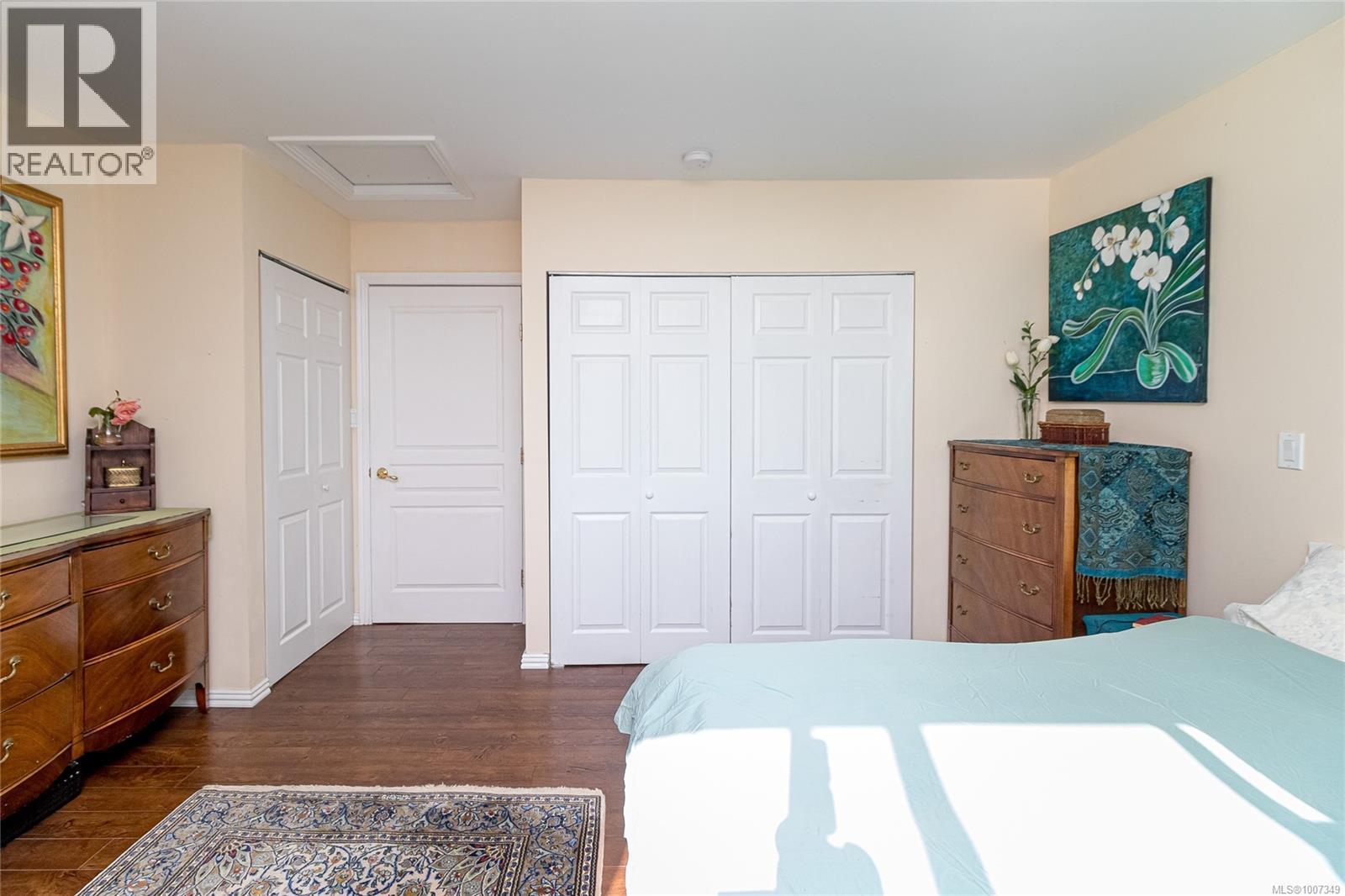 862 Canterbury Rd, Saanich