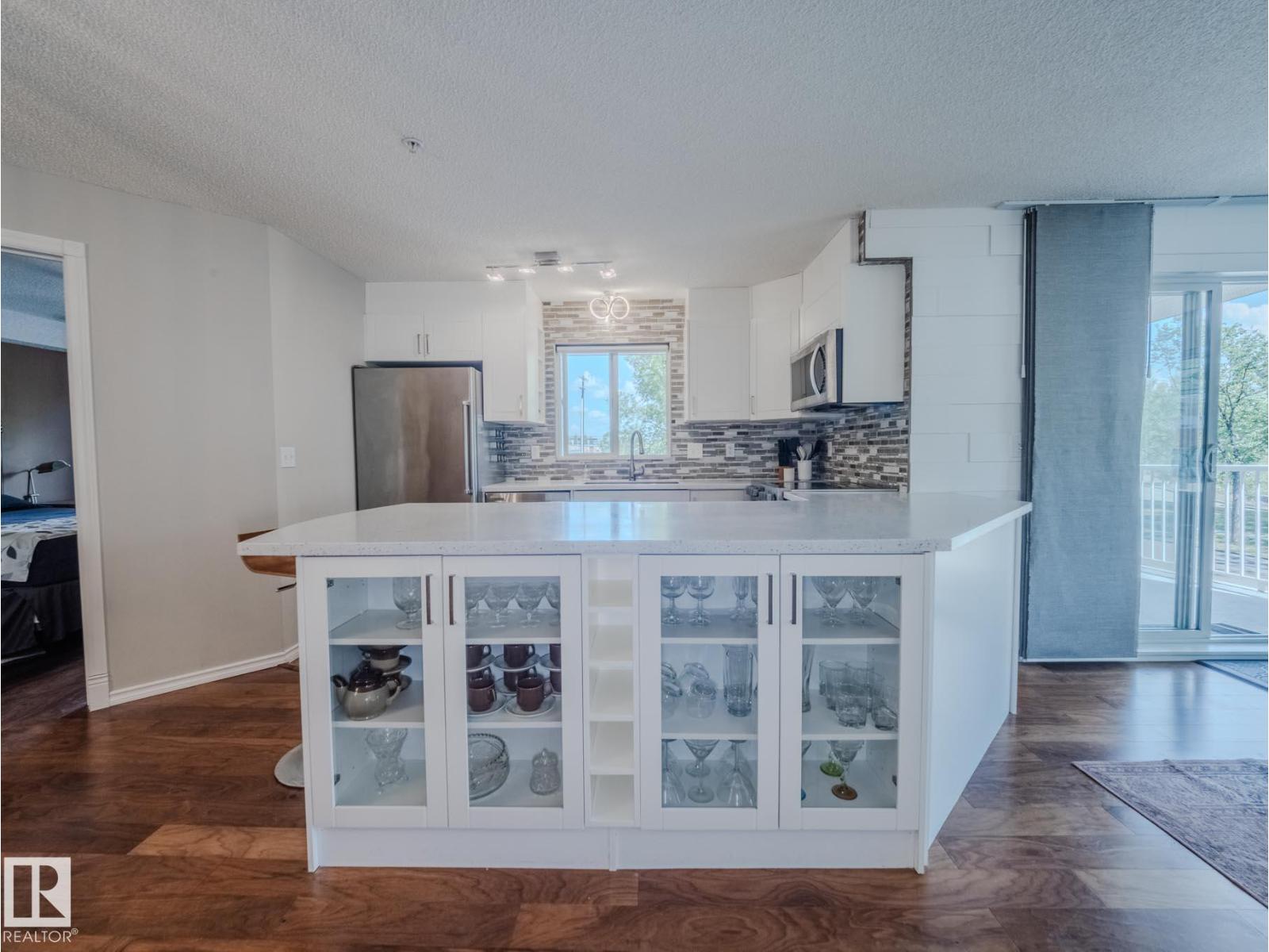 Photo 60 of 2216 11214 80 St Nw, Edmonton AB