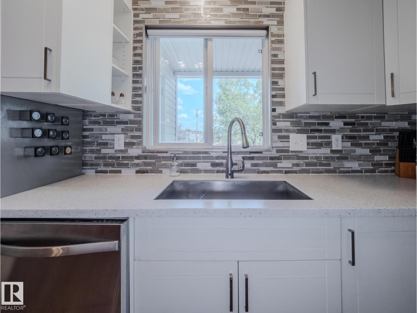 Photo 22 of 2216 11214 80 St Nw, Edmonton AB