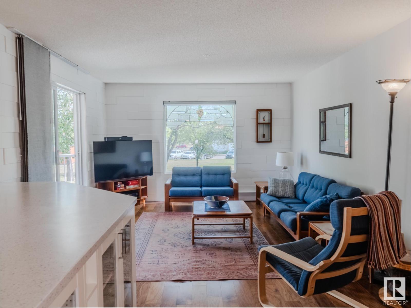 Photo 53 of 2216 11214 80 St Nw, Edmonton AB