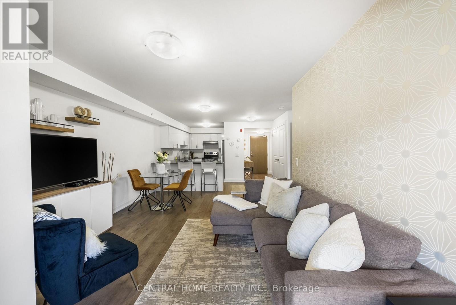 Photo 17 of 224 481 Rupert Avenue, Whitchurchstouffville ON