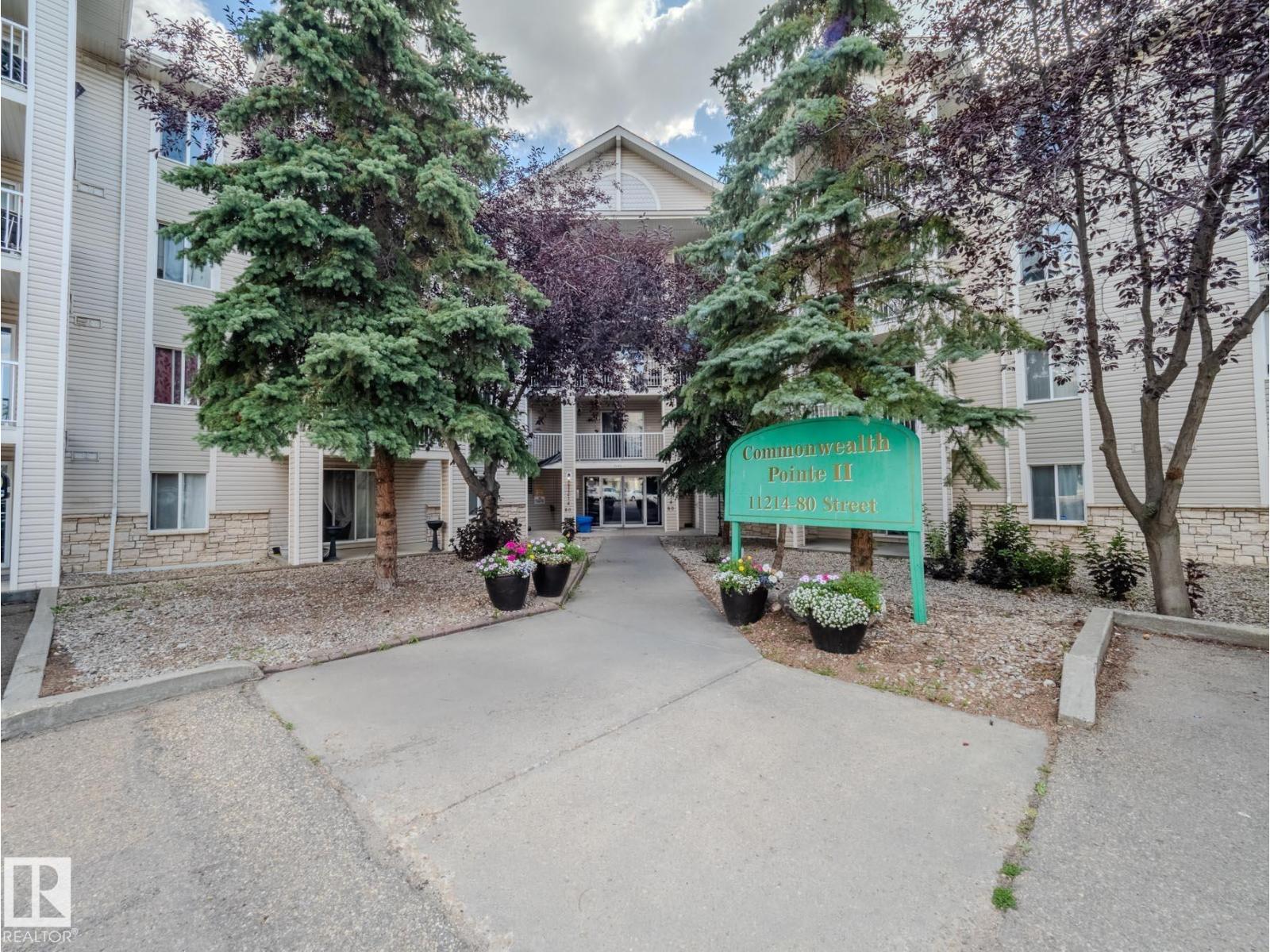 Photo 54 of 2216 11214 80 St Nw, Edmonton AB