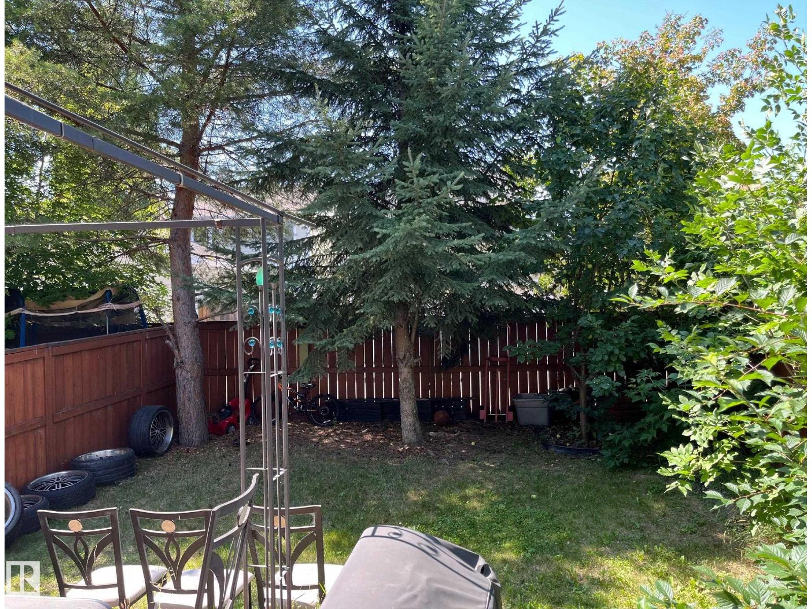 Photo 12 of 24 6410 134 Av Nw, Edmonton AB