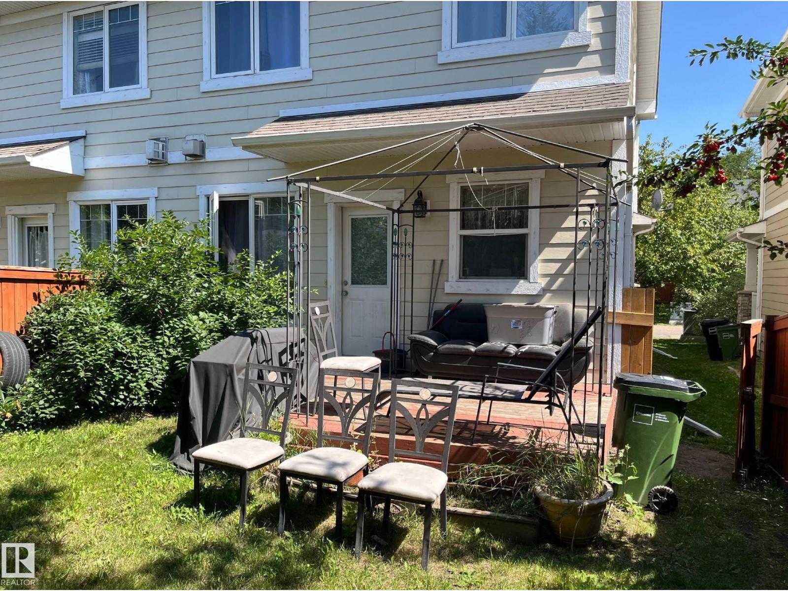 Photo 8 of 24 6410 134 Av Nw, Edmonton AB