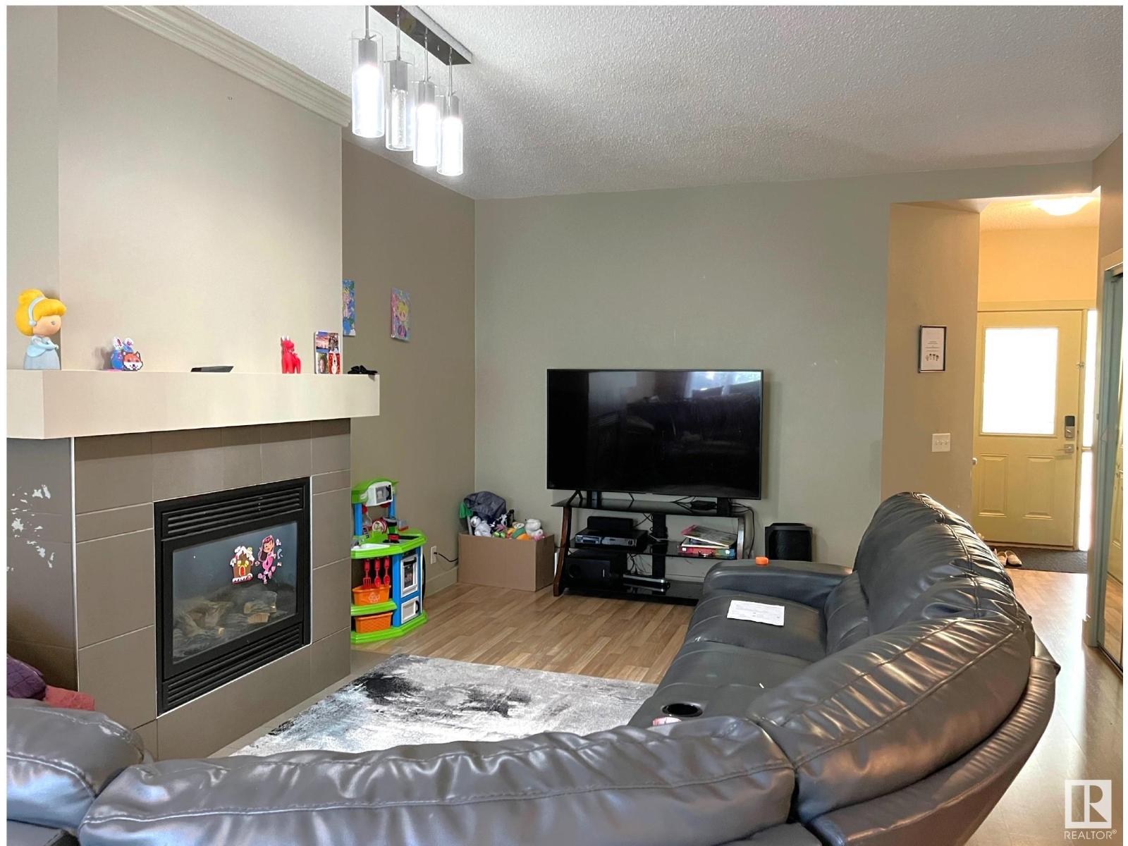 Photo 16 of 24 6410 134 Av Nw, Edmonton AB