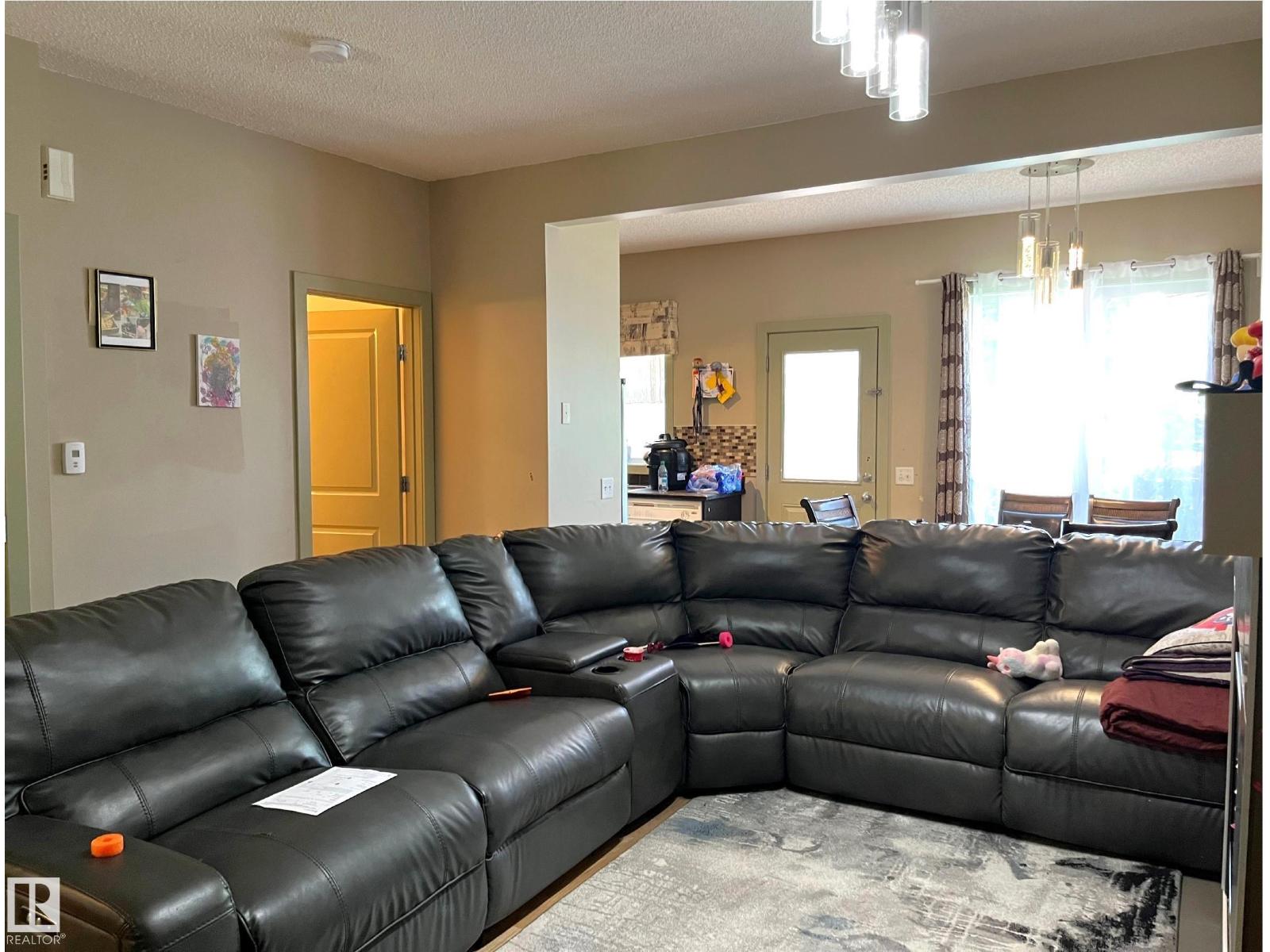 Photo 19 of 24 6410 134 Av Nw, Edmonton AB