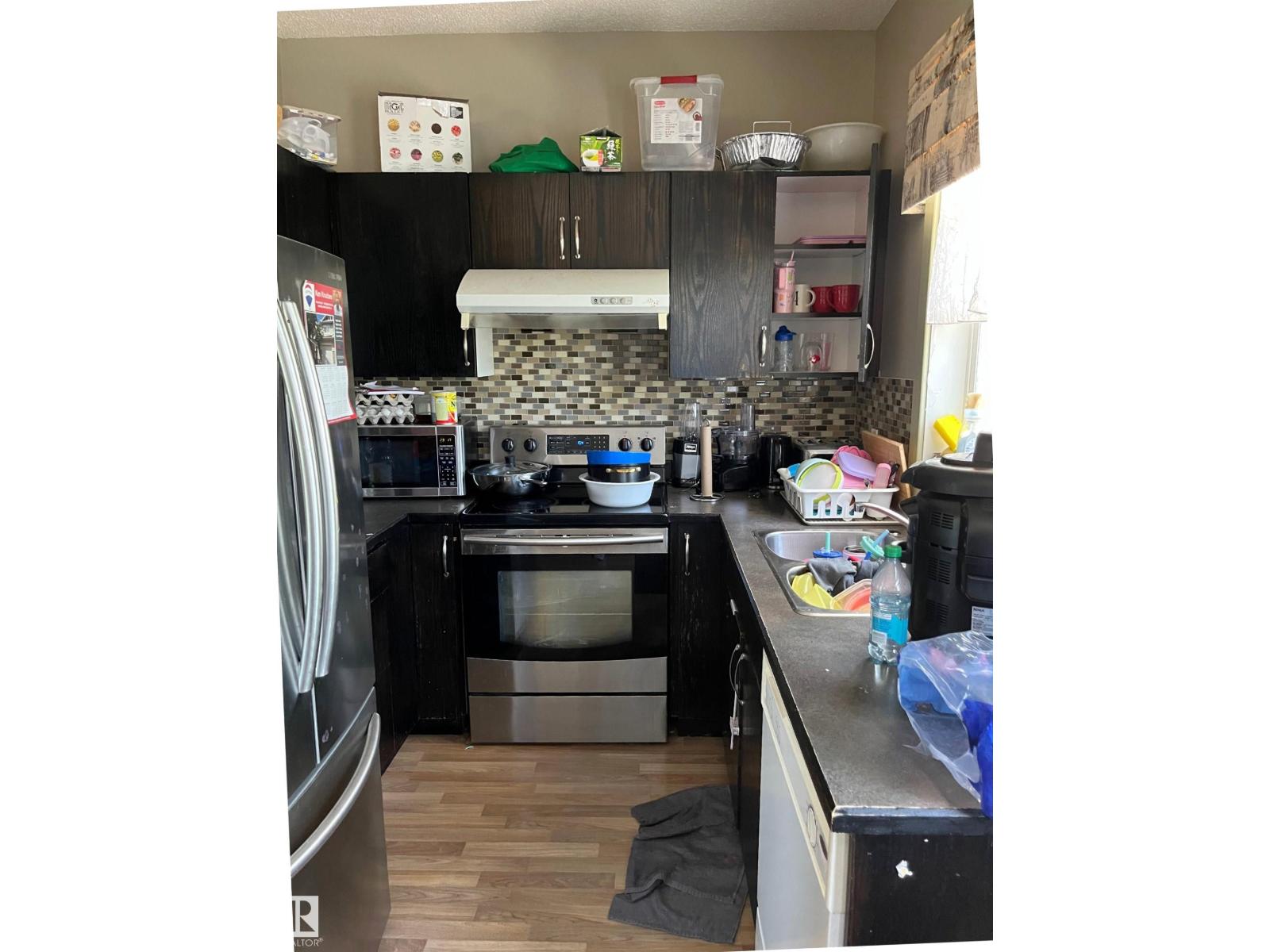 Photo 15 of 24 6410 134 Av Nw, Edmonton AB