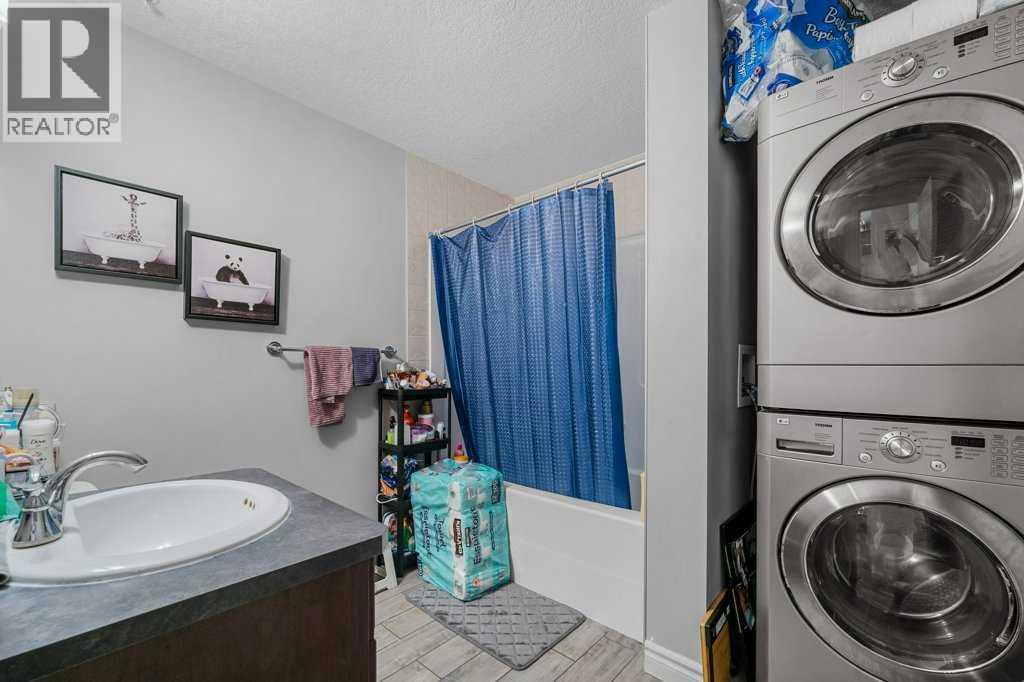 Single Family House for Sale in   Royal Oak Plaza NW Royal Oak Calgary 